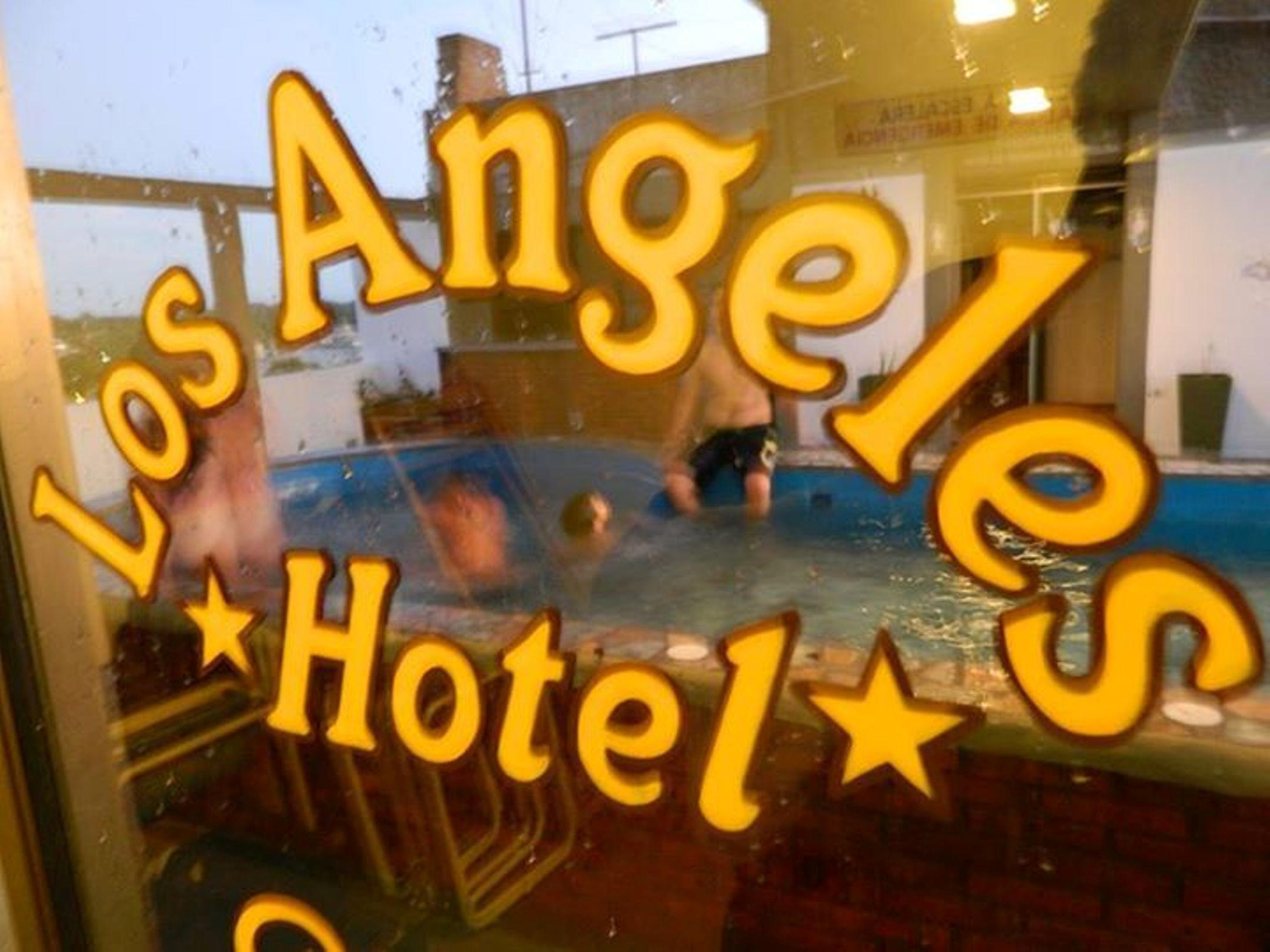 image-housing-carousel