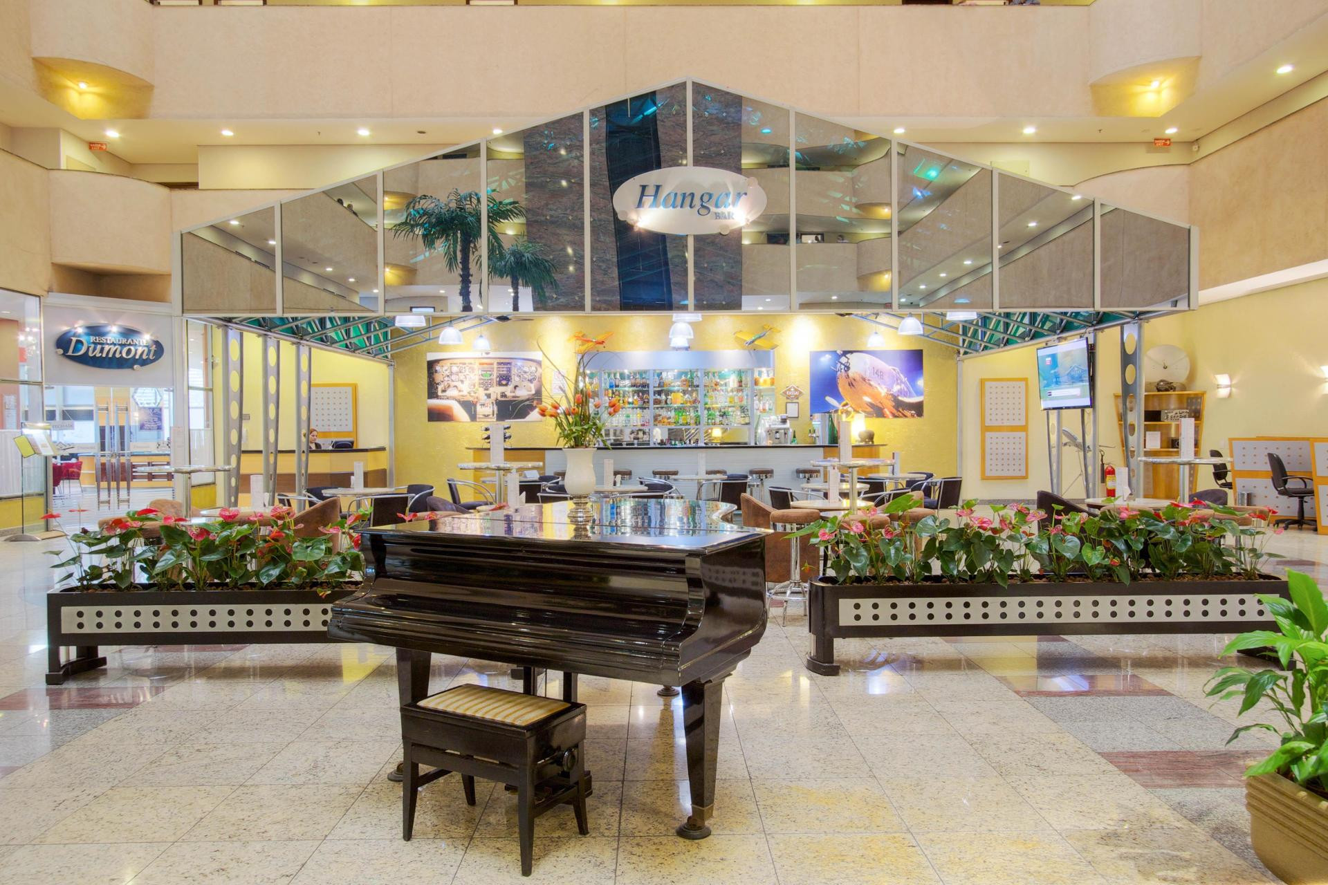 image-housing-carousel