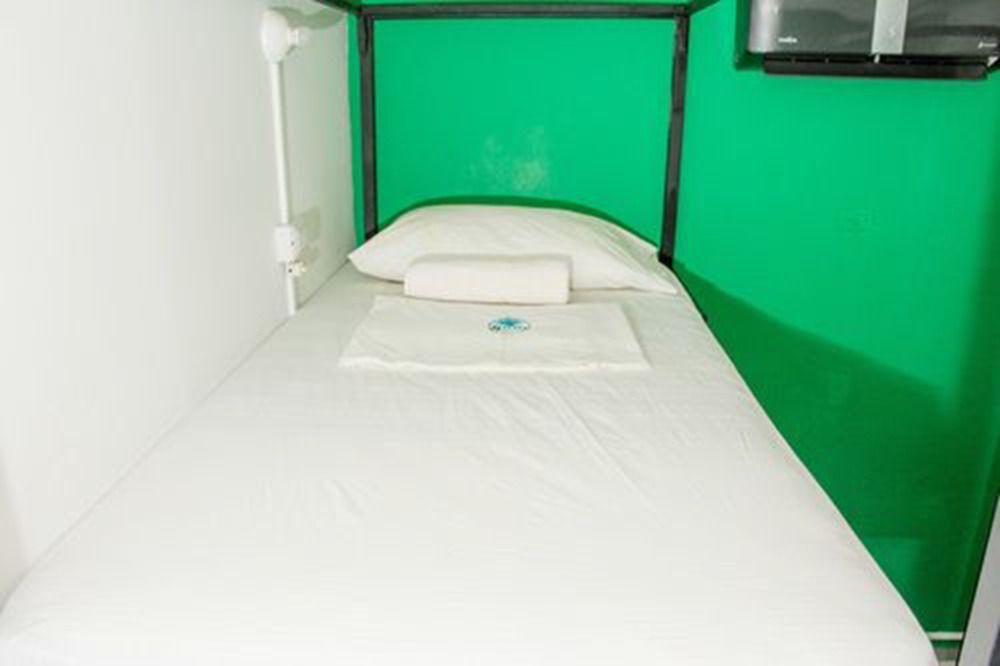 image-housing-carousel