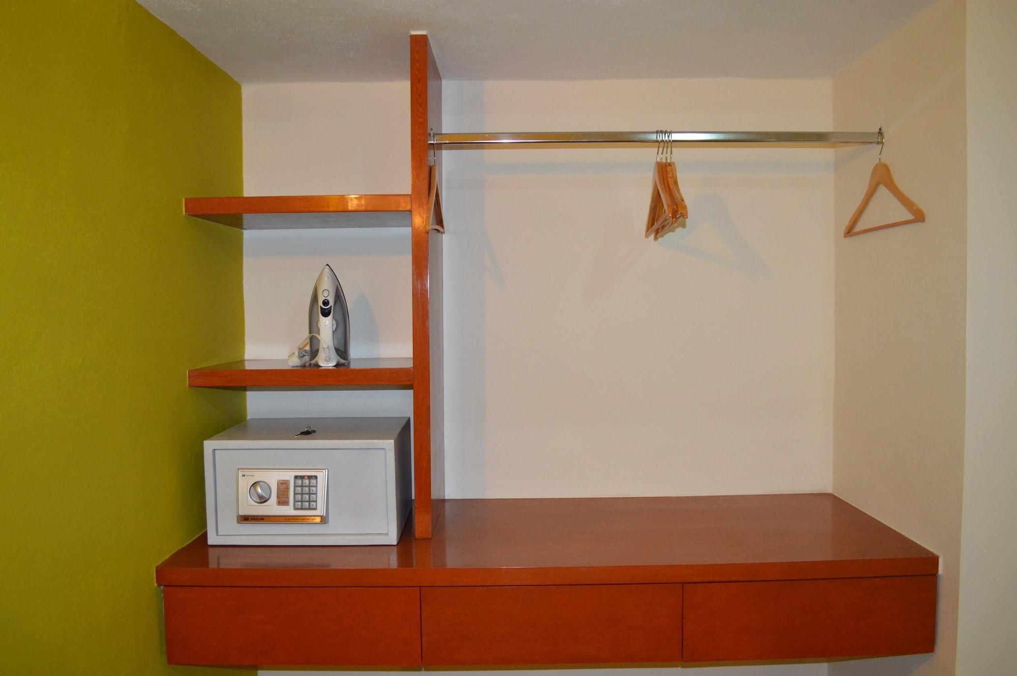 image-housing-carousel