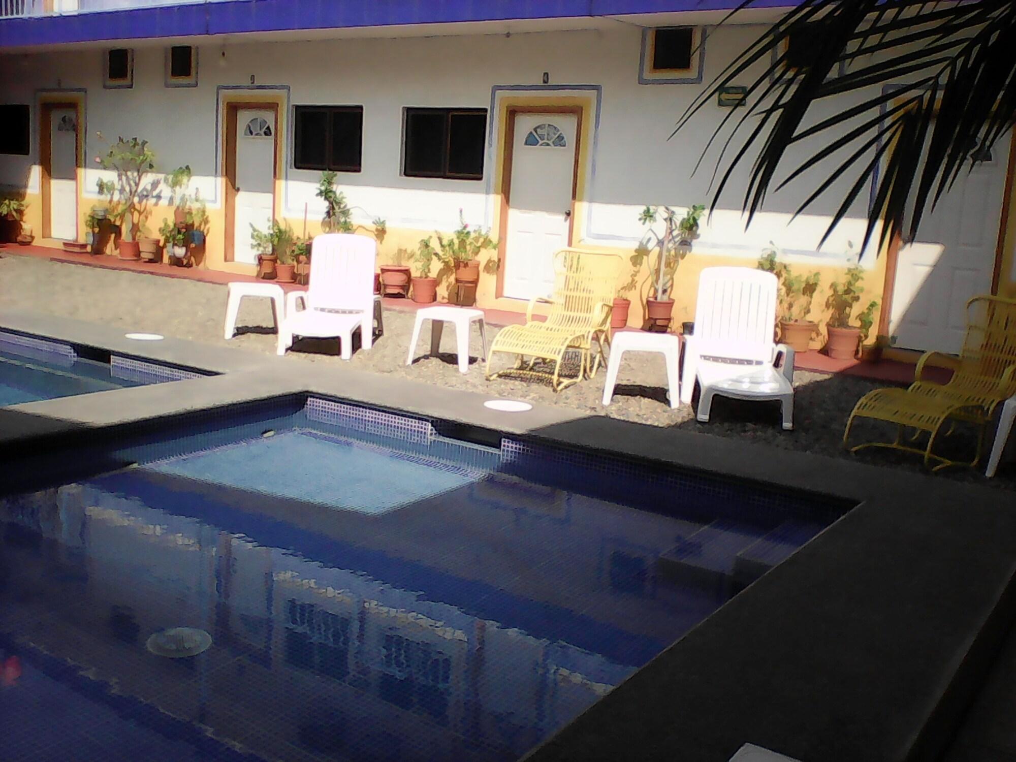 Hotel Sarabi Barra de Navidad 6