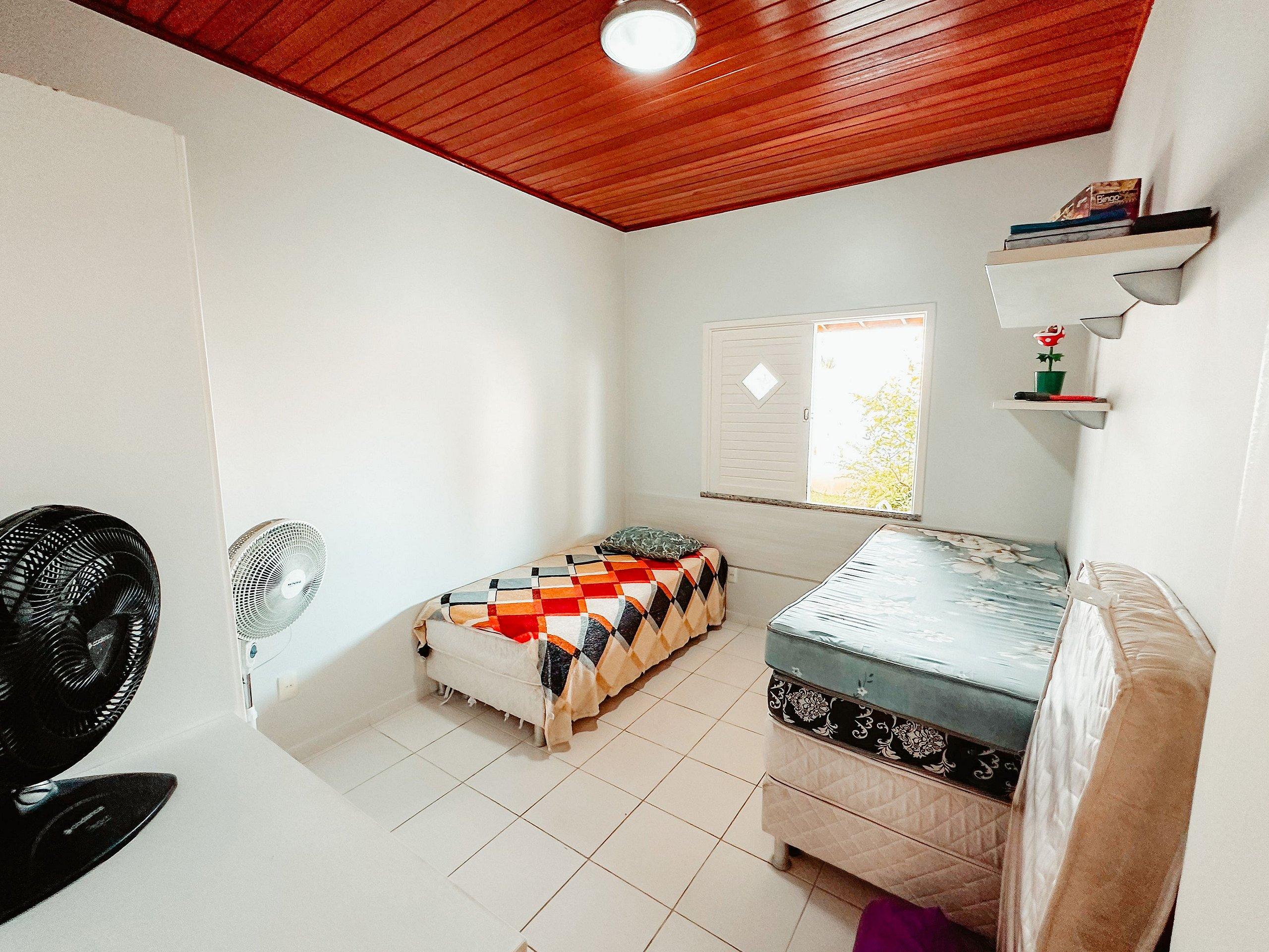 image-housing-carousel