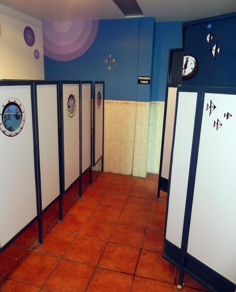image-housing-carousel