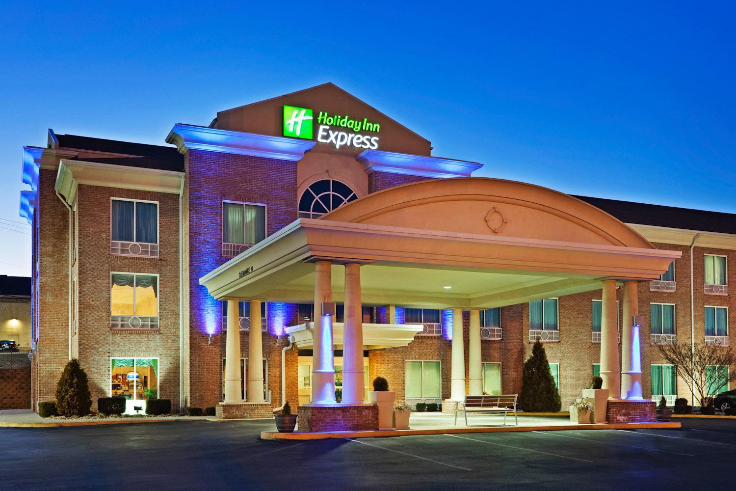 Holiday Inn Express & Suites London, an IHG Hotel image