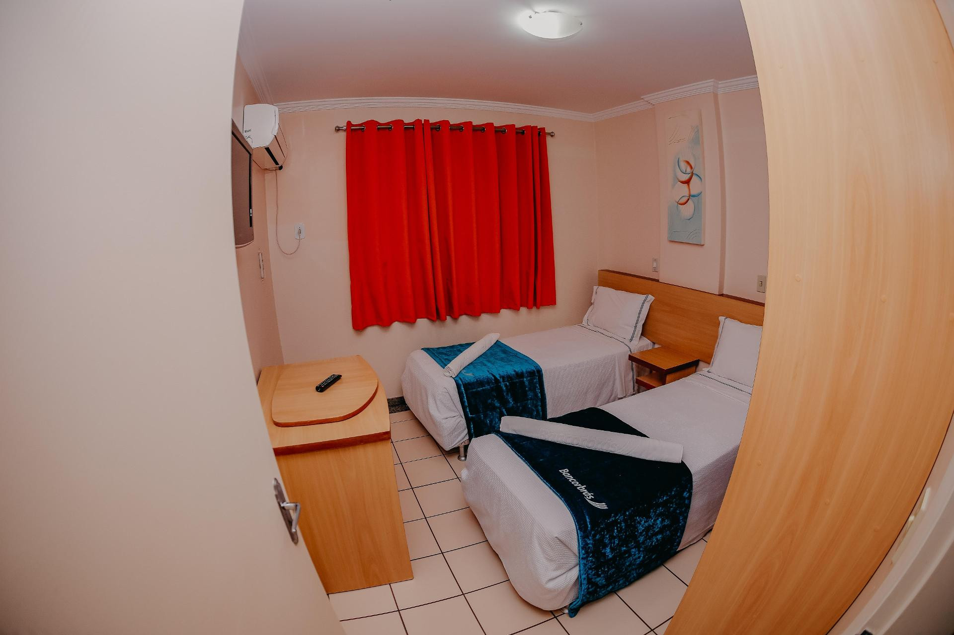 image-housing-carousel