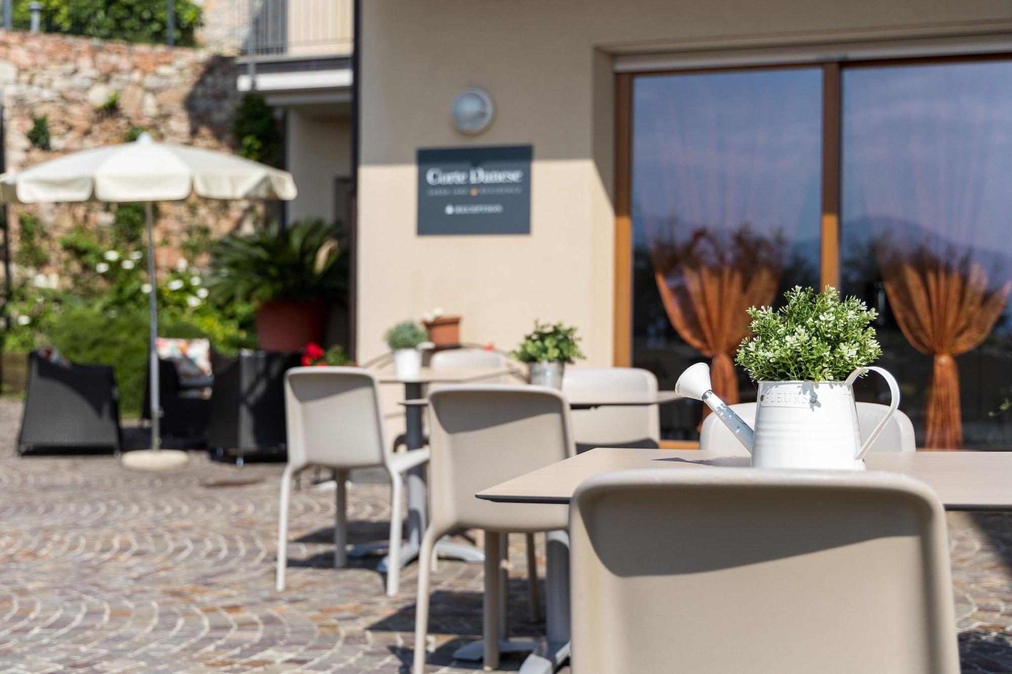 Vista Lobby Residence La Corte Danese