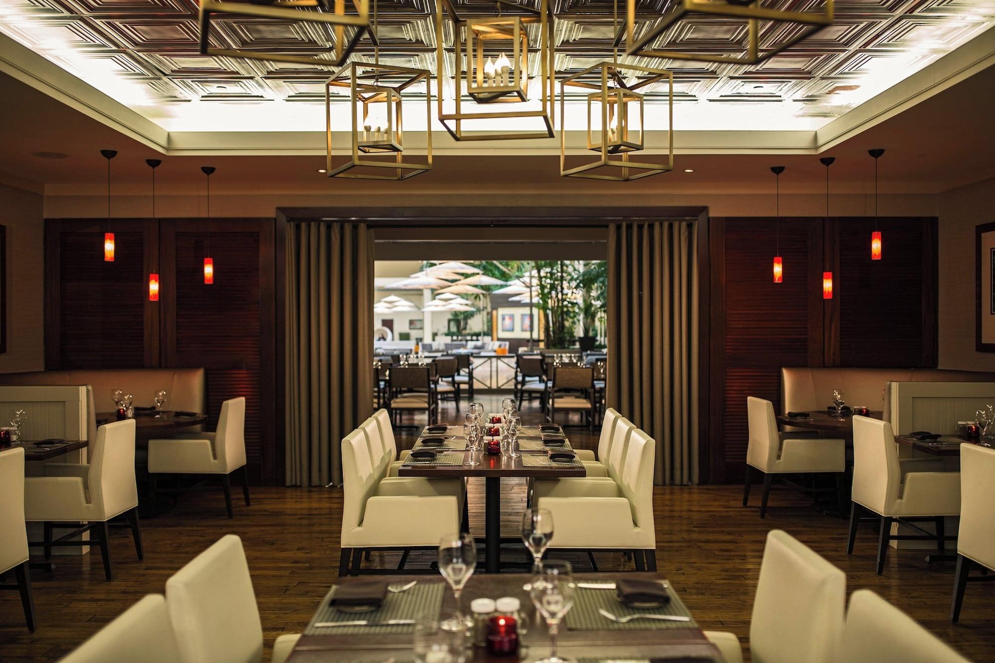 Restaurant Renaissance Orlando at SeaWorld