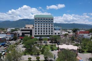 Alojamiento - Everest Hotel