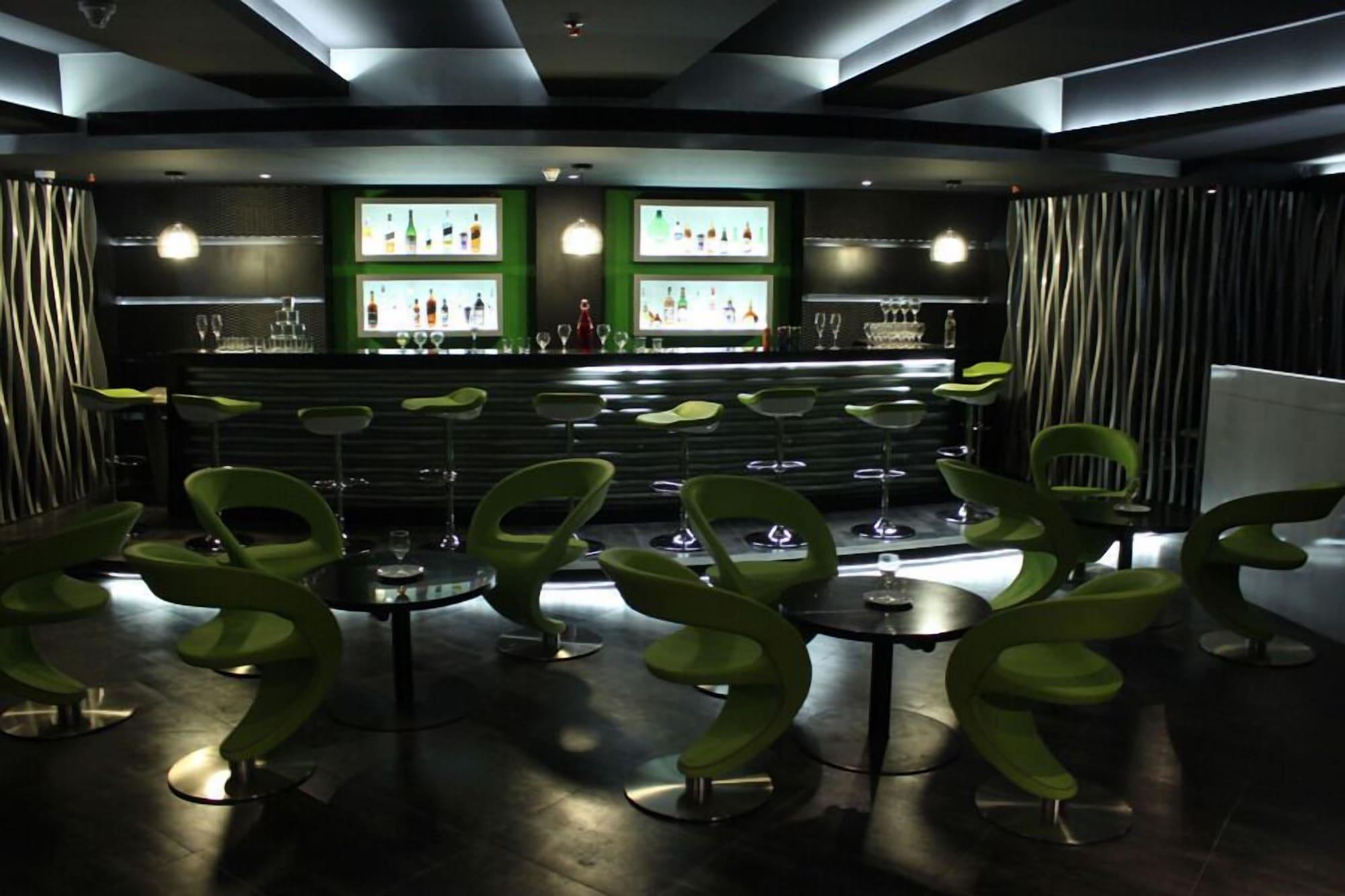 Bar/Salón Quality Inn Viha