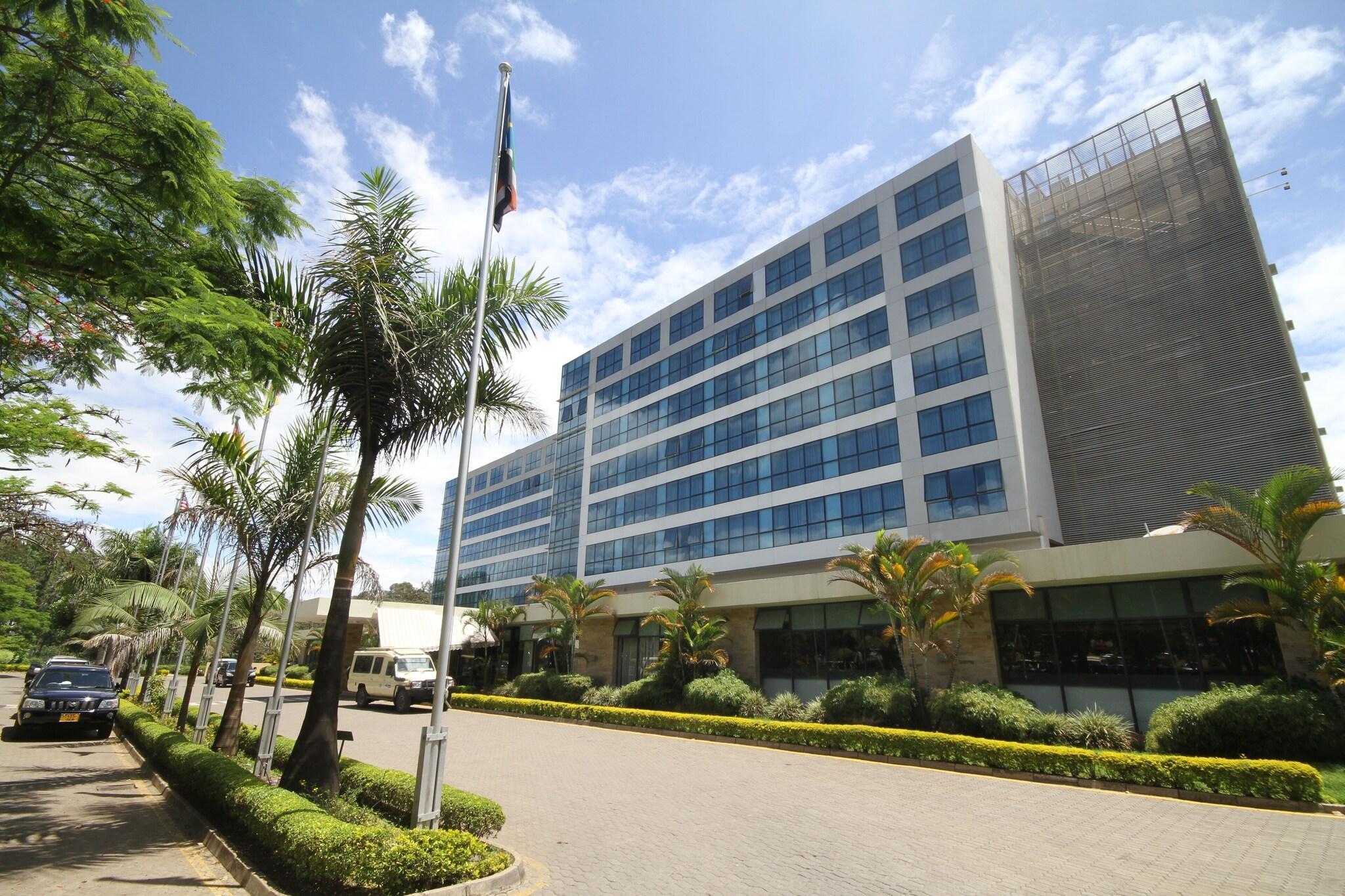 Vista Exterior Mount Meru Hotel