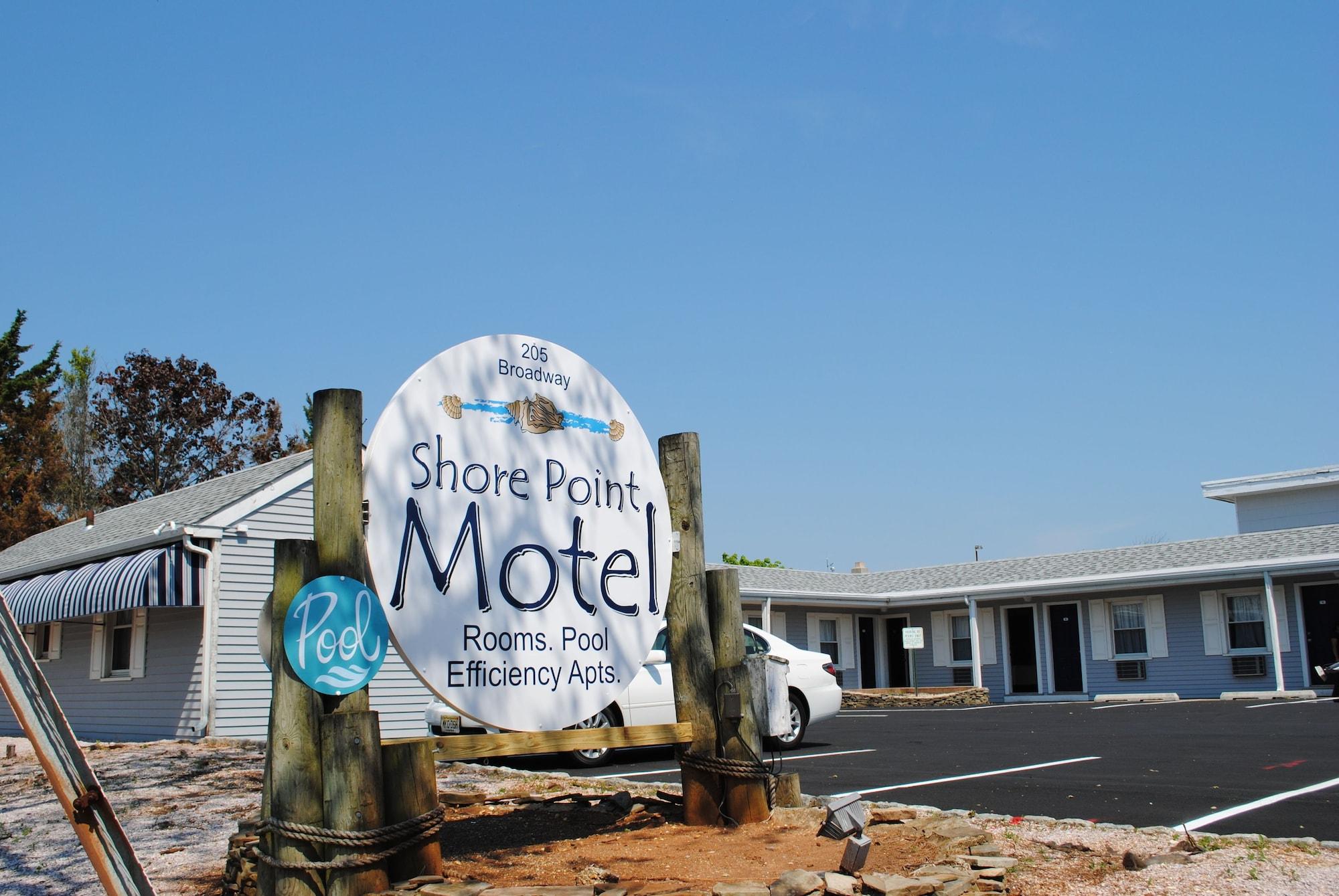 Varios Shore Point Motel