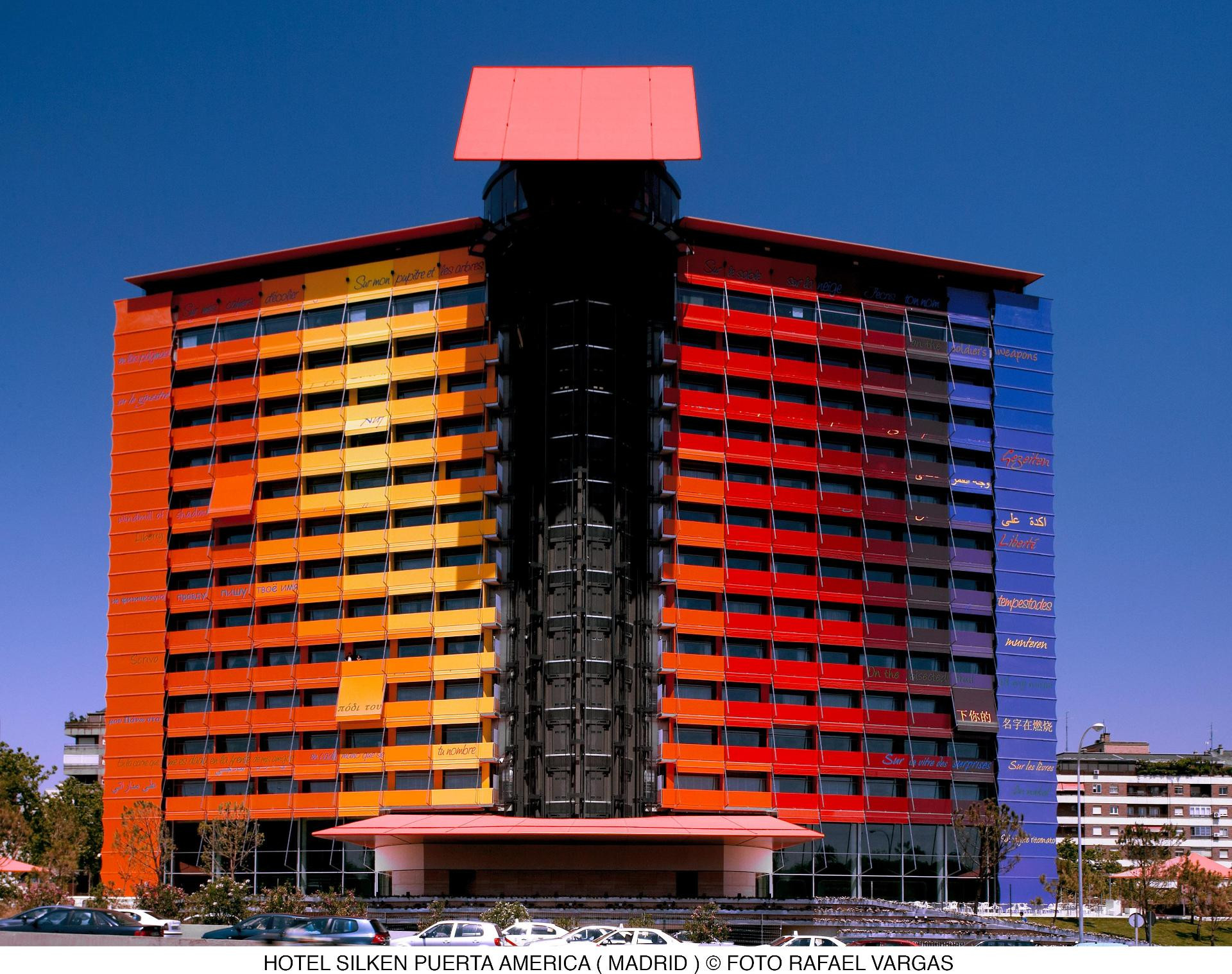 Vista Exterior Hotel Puerta América