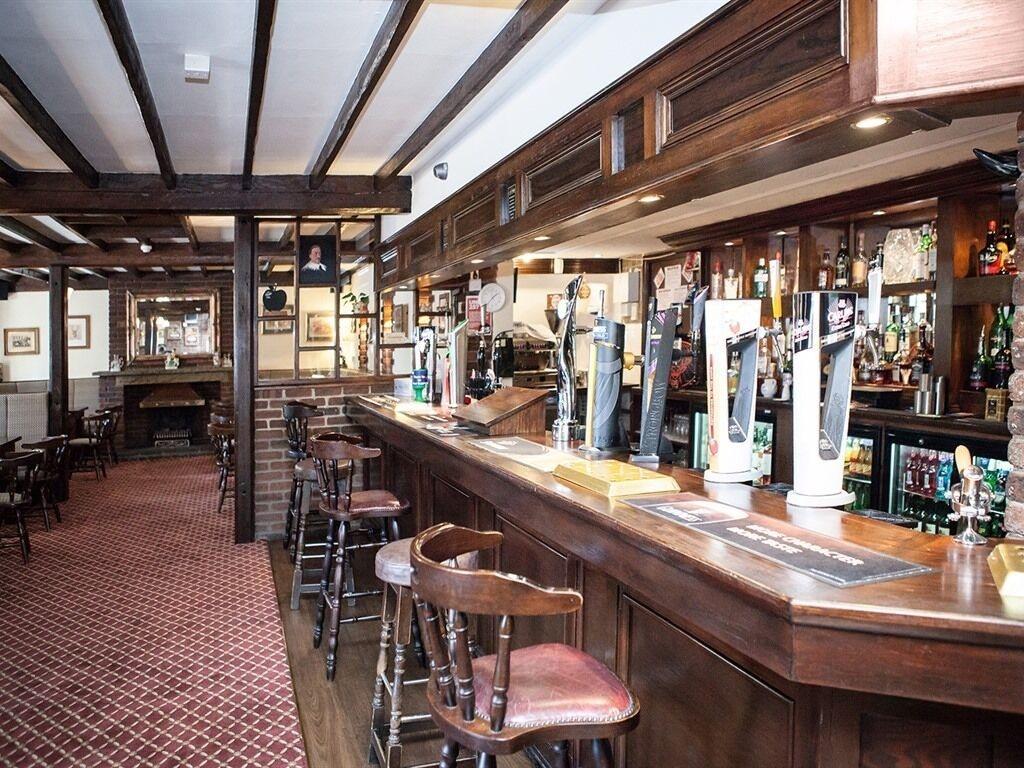 Bar/Salón The Crewe Arms Hotel