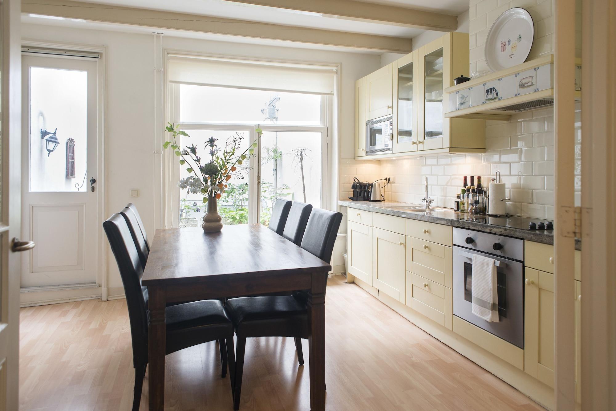 Restaurant Herengracht Canal Apartment