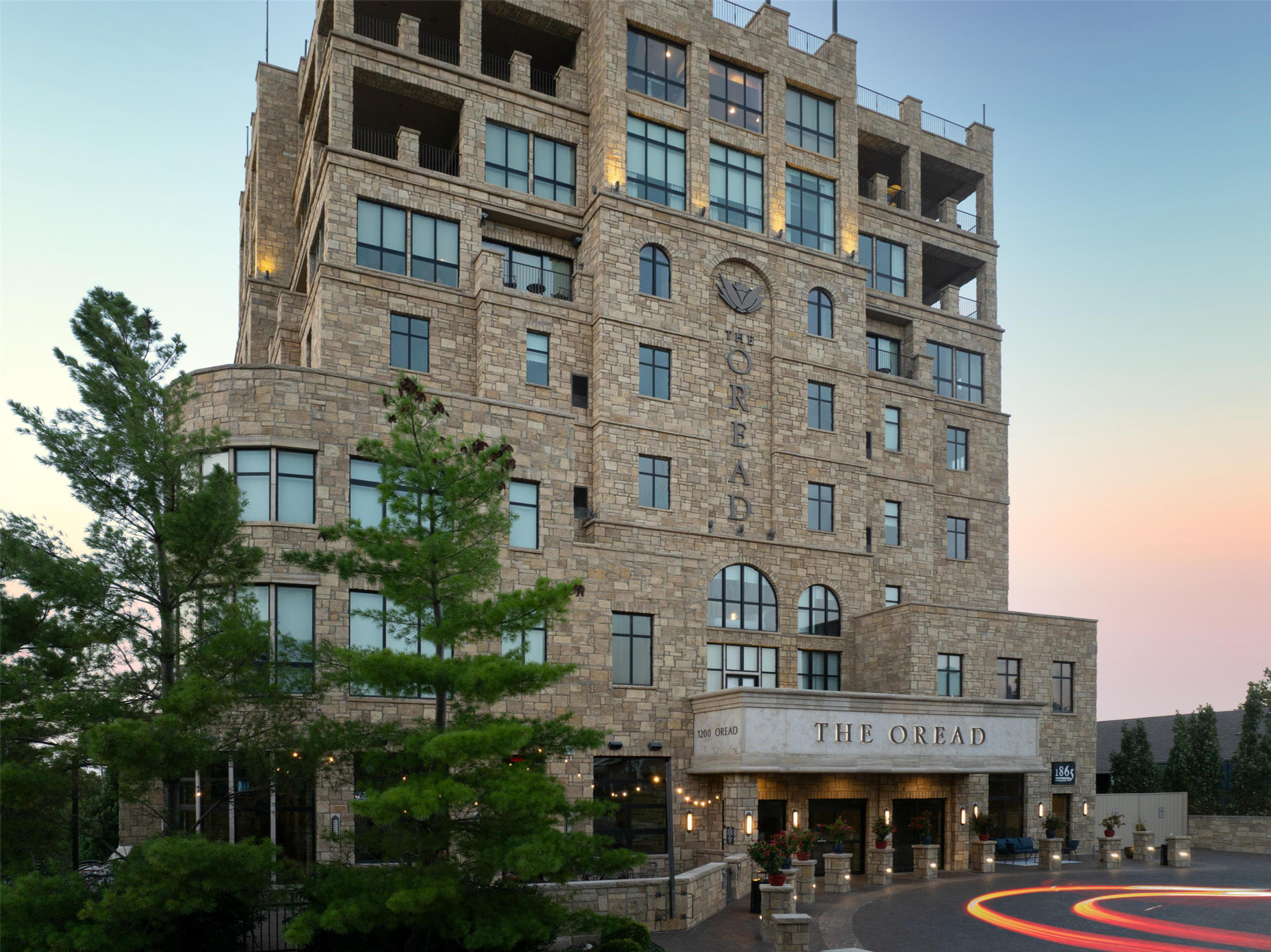 Vista Exterior The Oread Lawrence, Tapestry Collection by Hilton