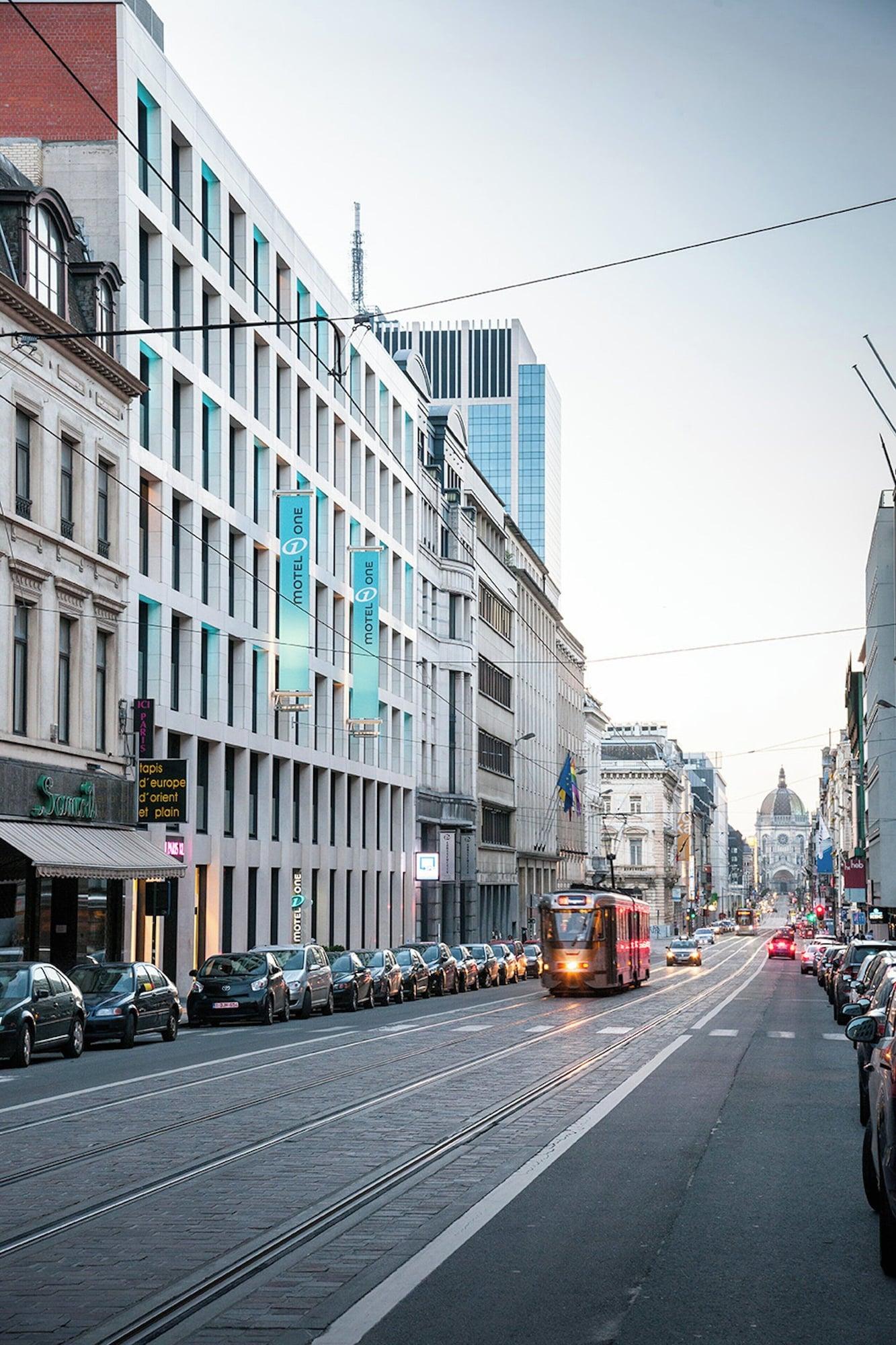 Vista Exterior Motel One Brussels
