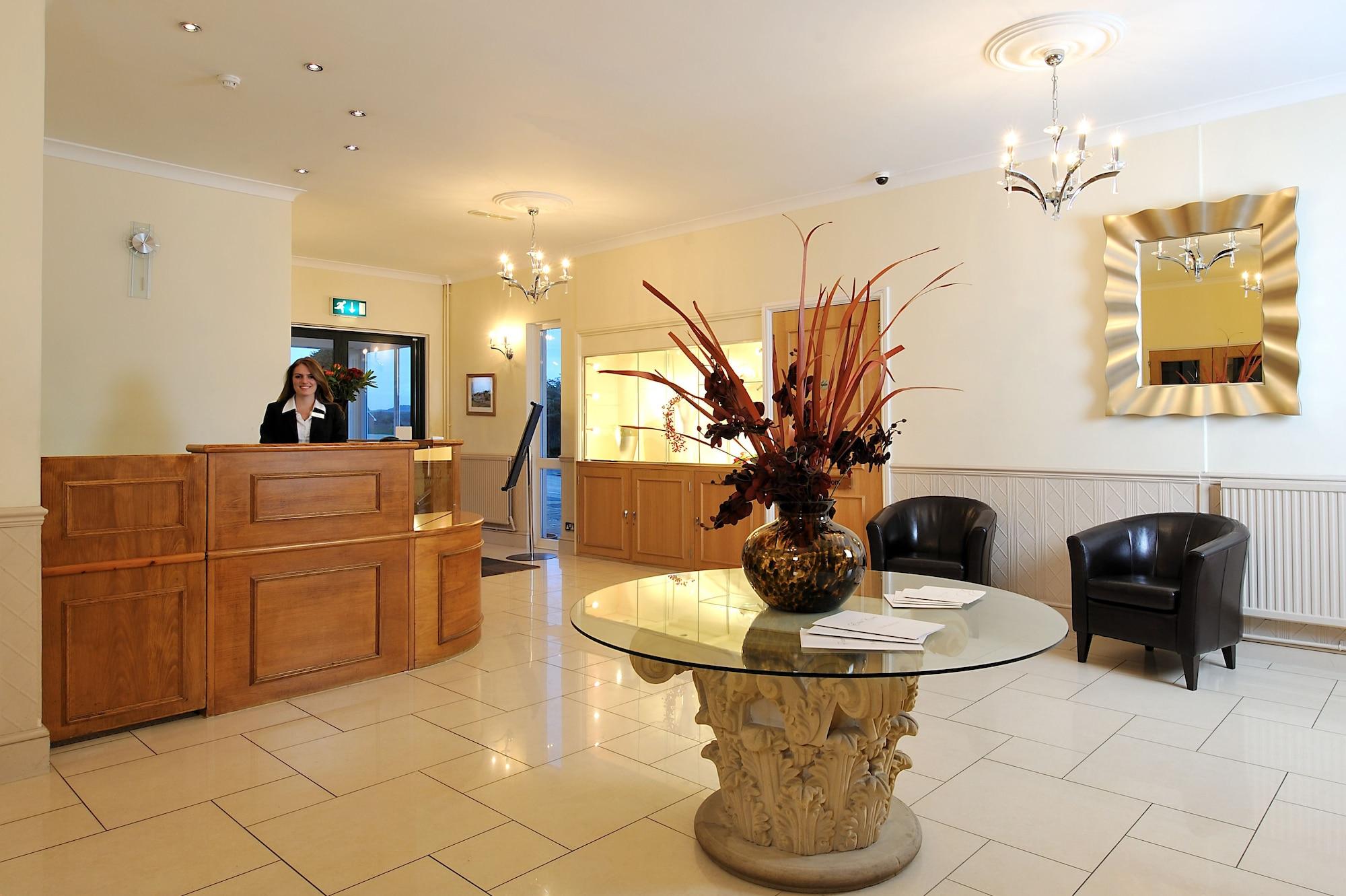 Vista Lobby Exeter Court Hotel