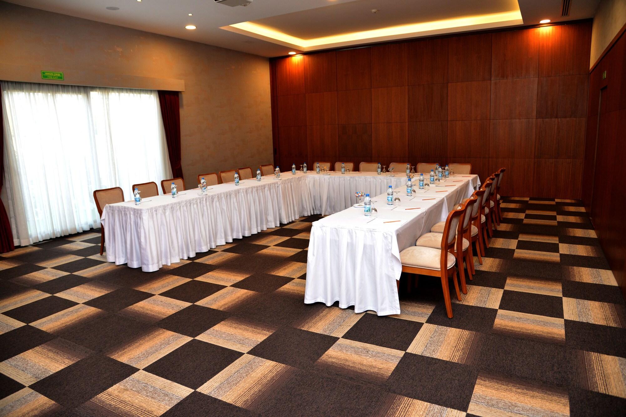 Sala de Reuniones Hotel Hegsagone Marine Asia