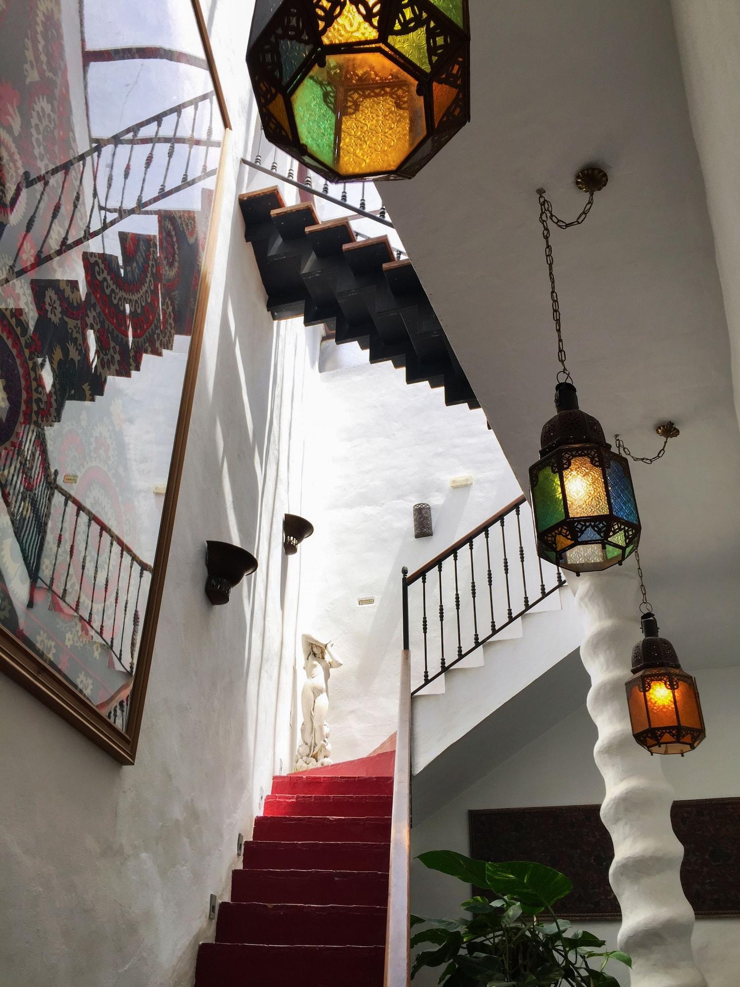 Varios La Casa del Califa