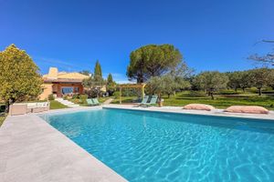 Renta temporal - 5 bedroom Mas, olive grove, heated pool 15 x 5m, air con, 5000m2 gardens