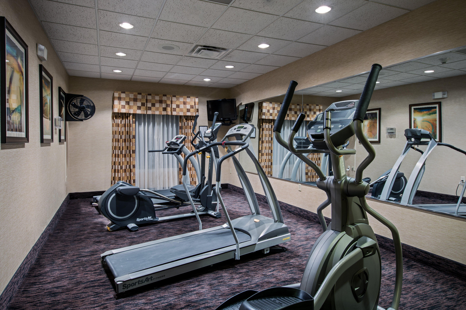 Gimnasio Holiday Inn Express & Suites Youngstown N (Warren/Niles) by IHG