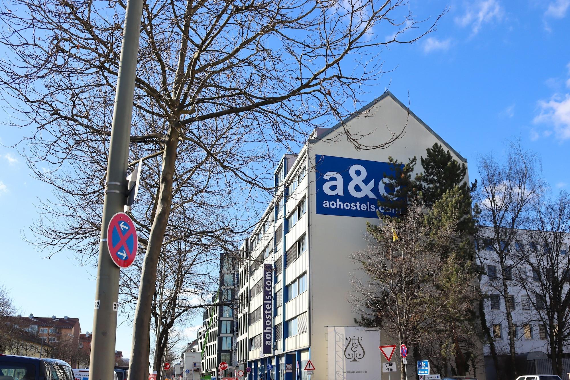 Vista Exterior a&o München Laim - Hostel