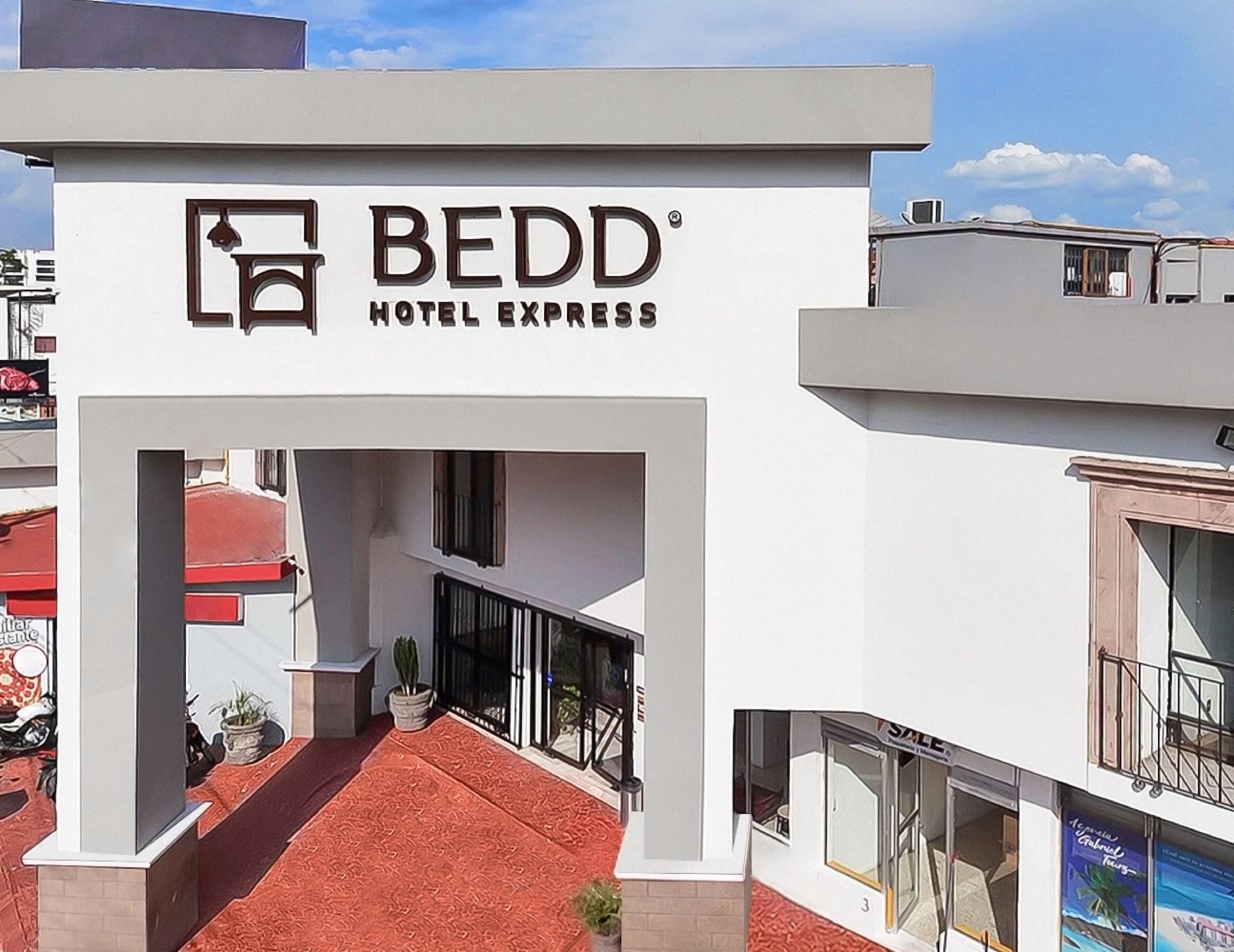 Vista Exterior Hotel Bedd Express Querétaro