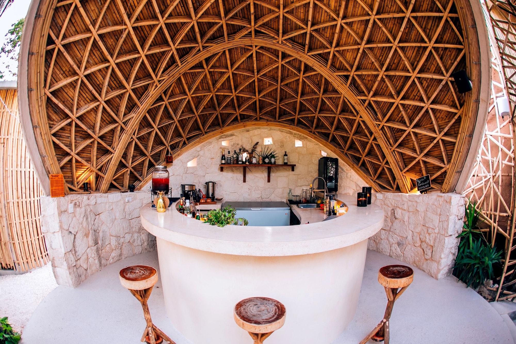 Bar/Salón KAN Tulum Hotel