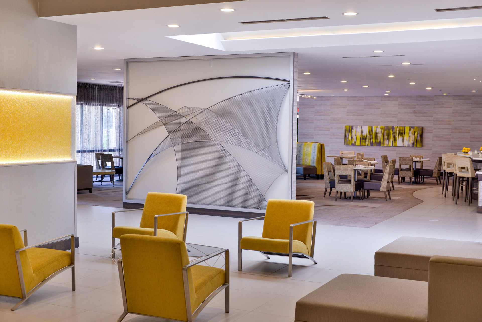 Vista Lobby Holiday Inn Dallas-Richardson by IHG