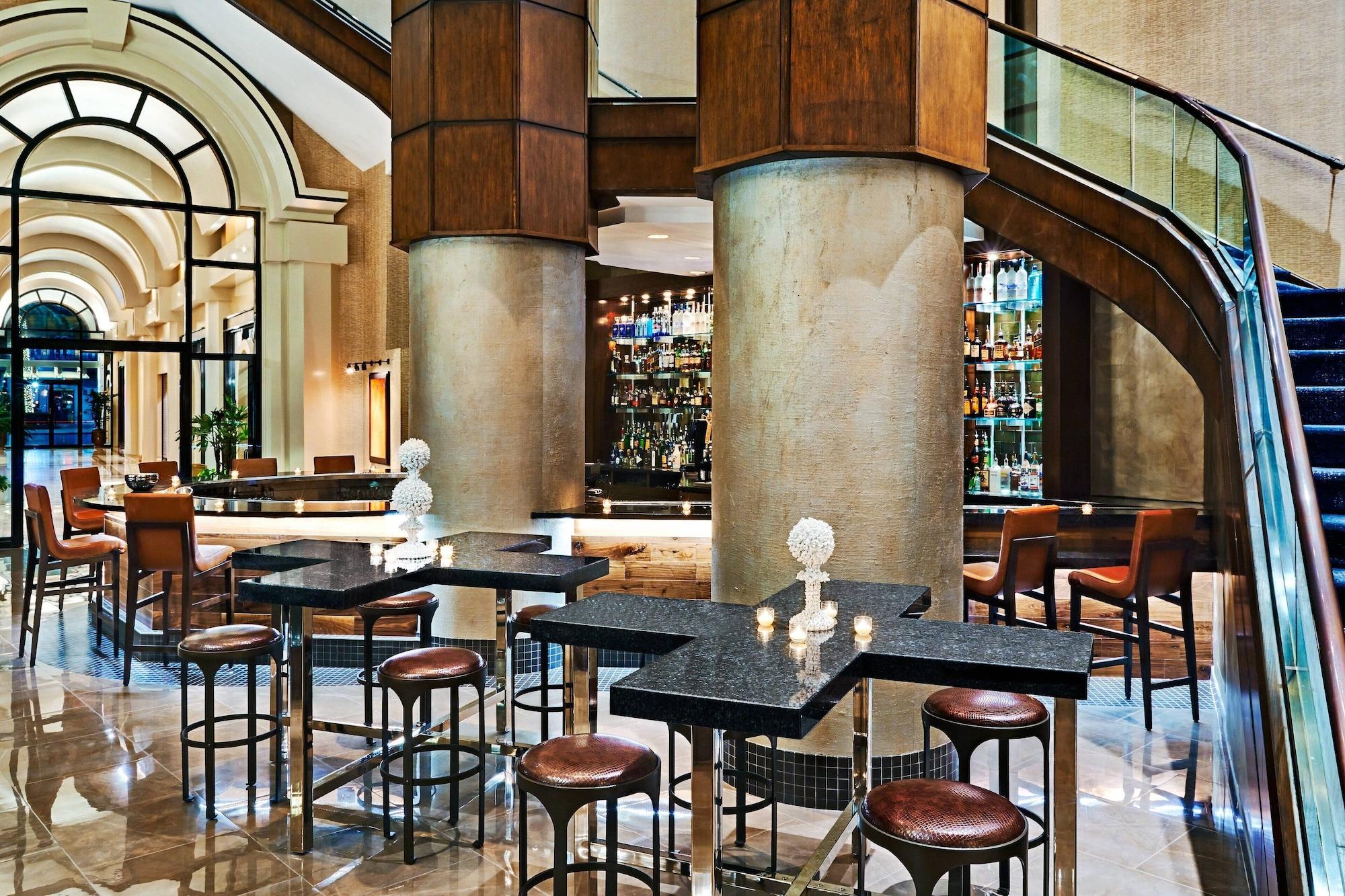 Vista Lobby JW Marriott New Orleans