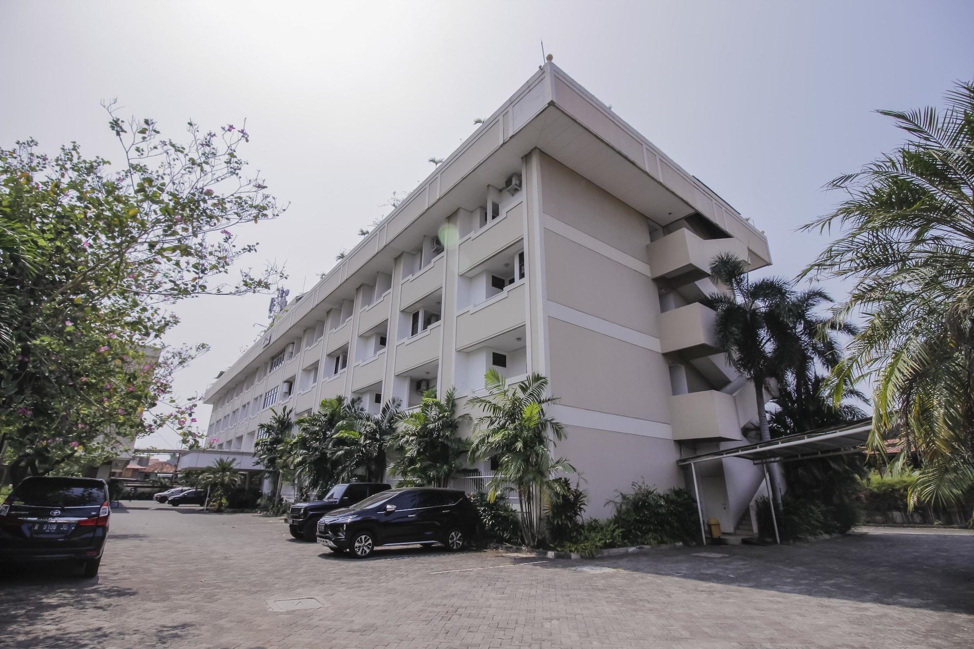 Vista Exterior RedDoorz Plus near GBK Senayan