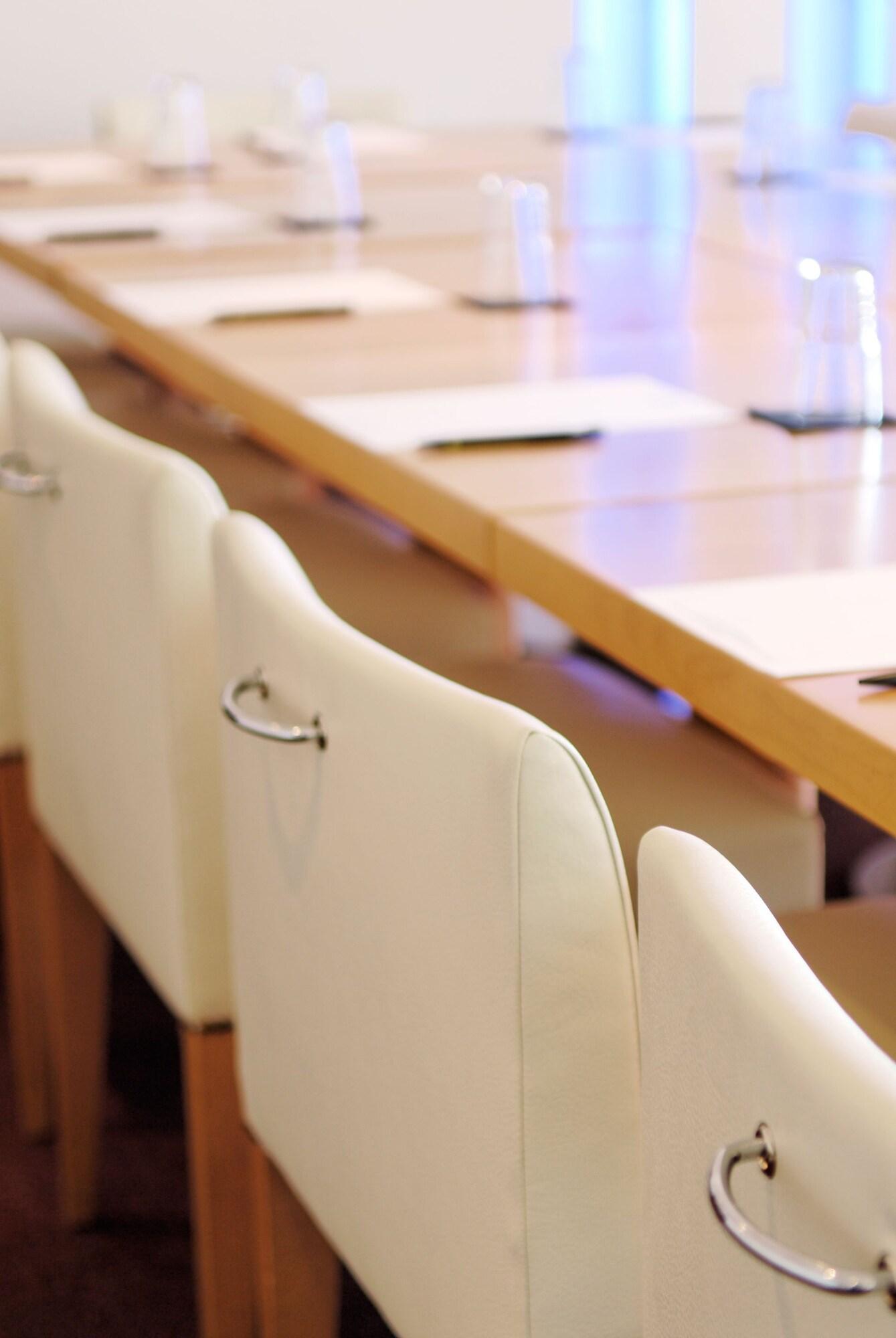 Restaurant Hotel ECU - Different Hotels