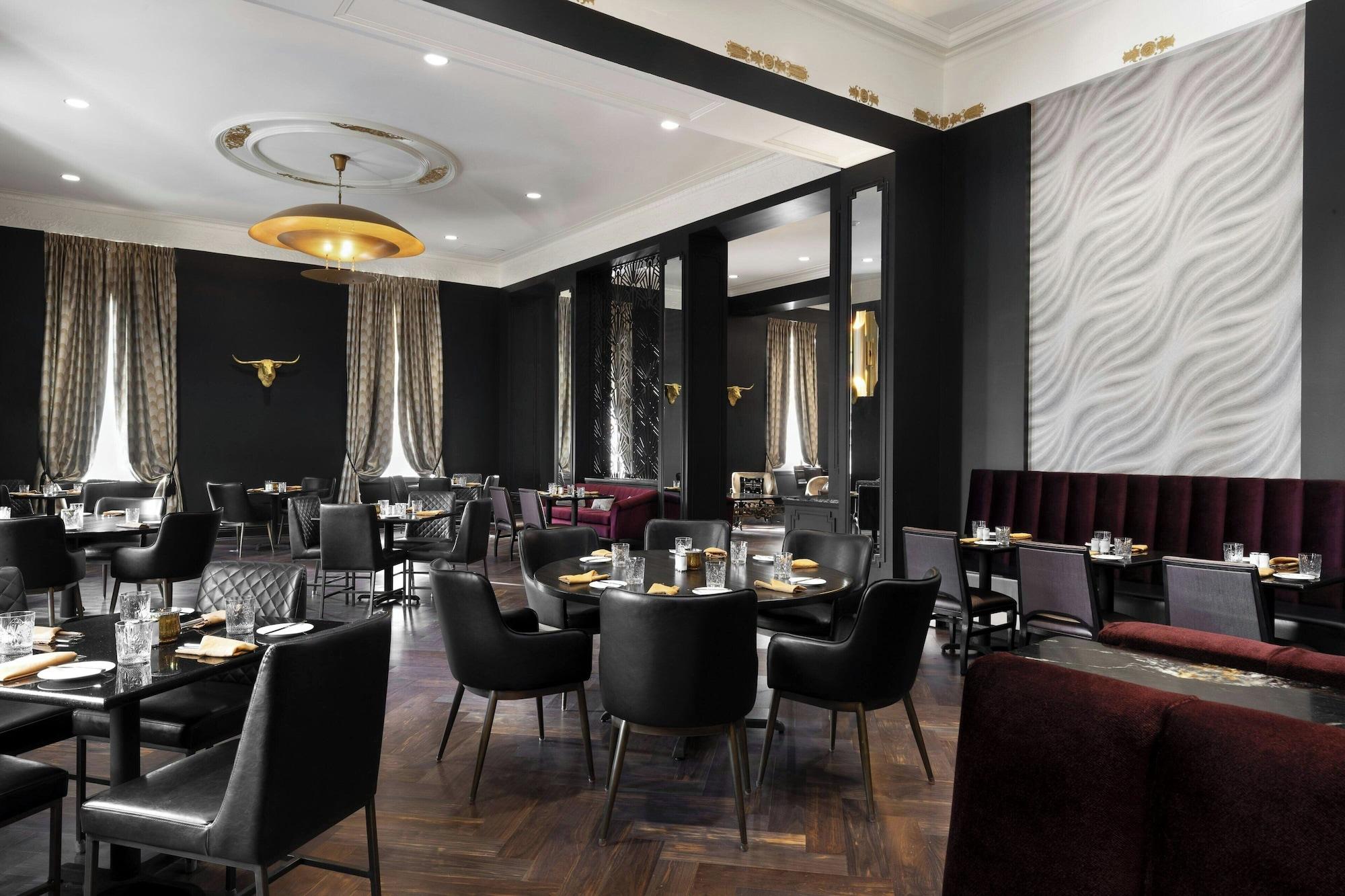 Restaurant The Warrior Hotel, Autograph Collection