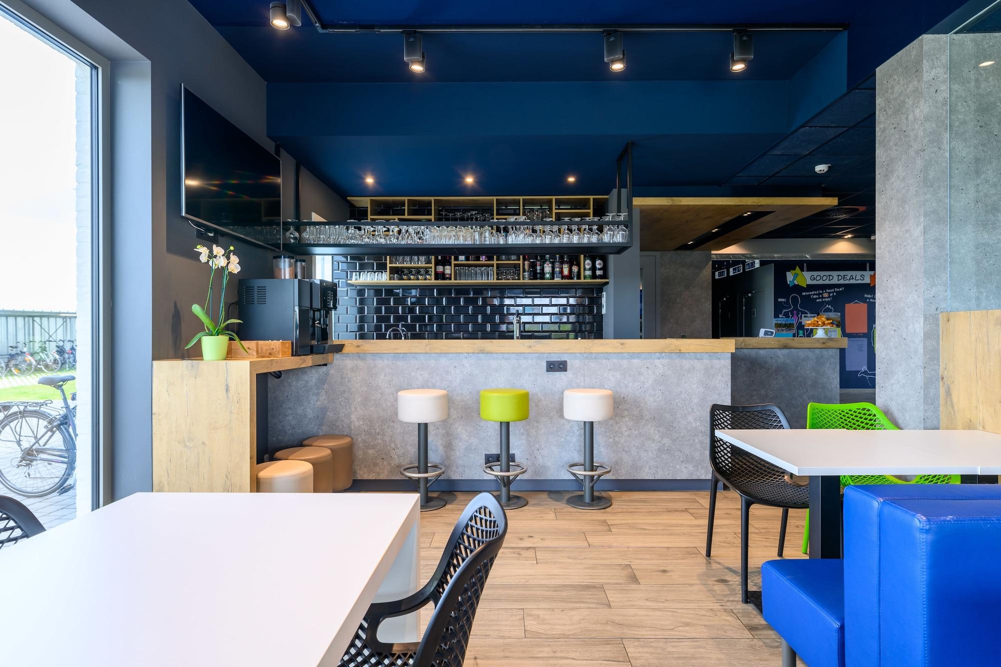 Bar/Salón ibis budget Oostende Airport
