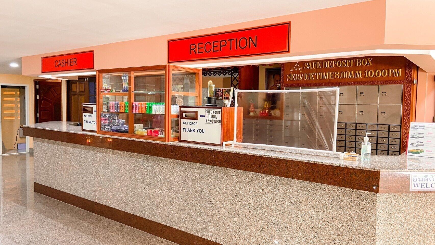 Vista Lobby A.A. Pattaya Golden Beach Hotel