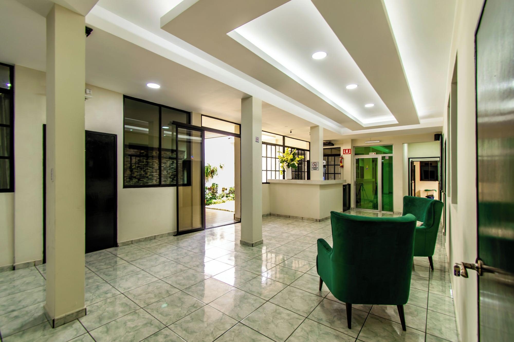 Vista Lobby Lorenzo Hotel