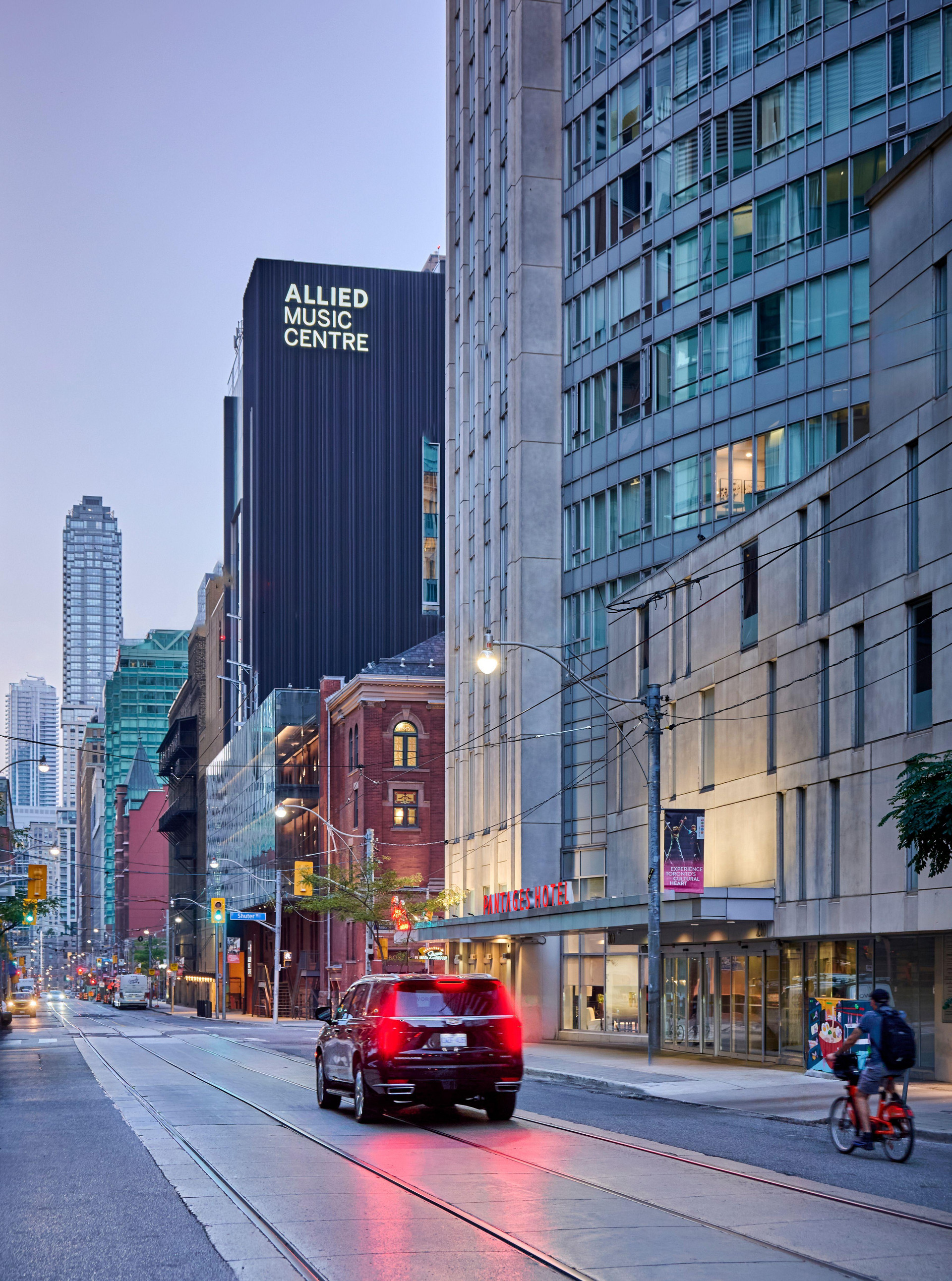 Vista Exterior Pantages Hotel Downtown Toronto