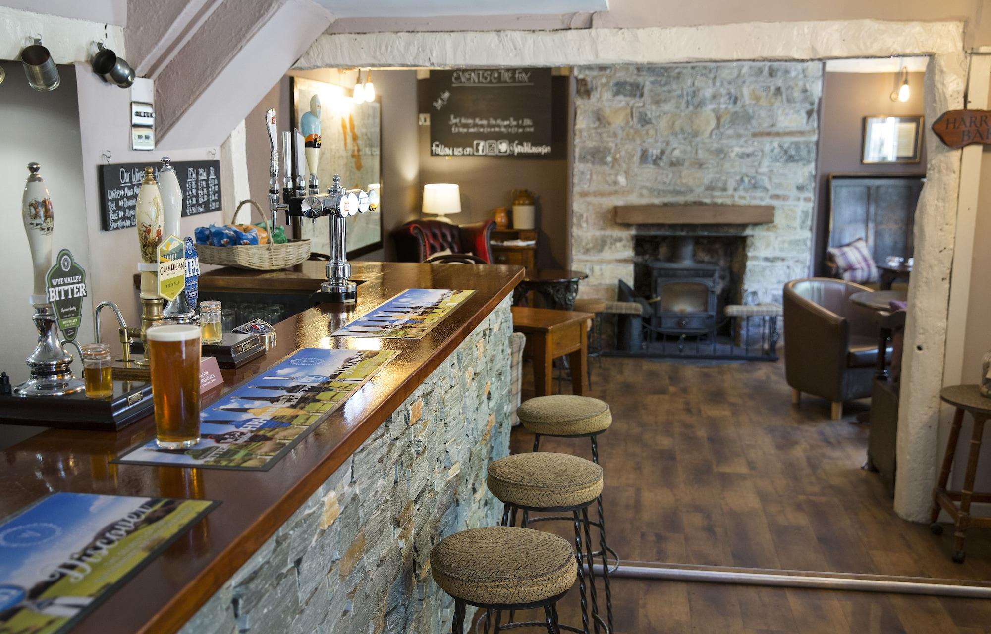 Vista Lobby Fox & Hounds