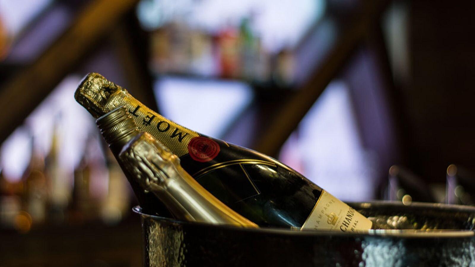 Bar/Salón River Lodge