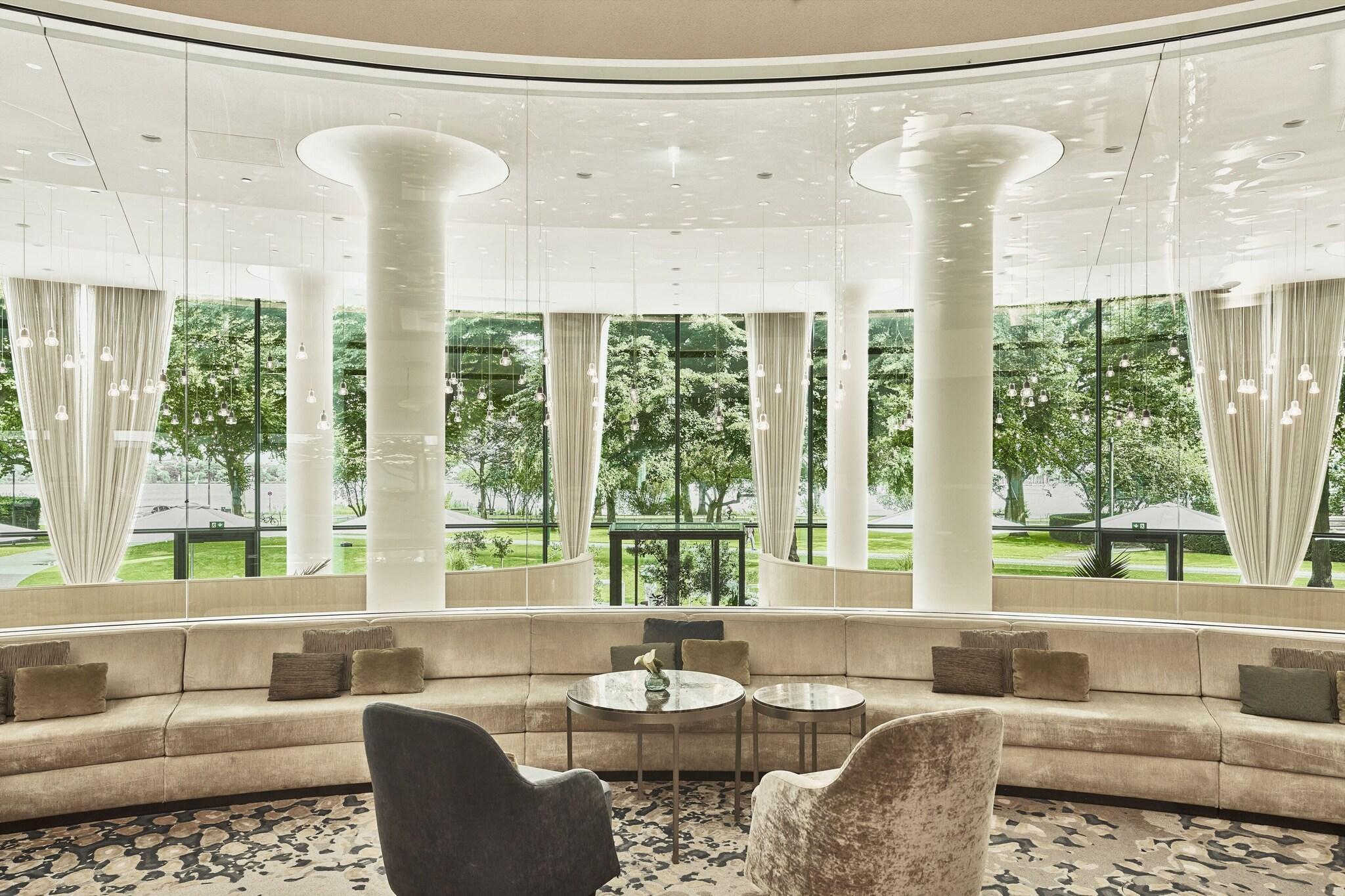 Vista Lobby The Fontenay