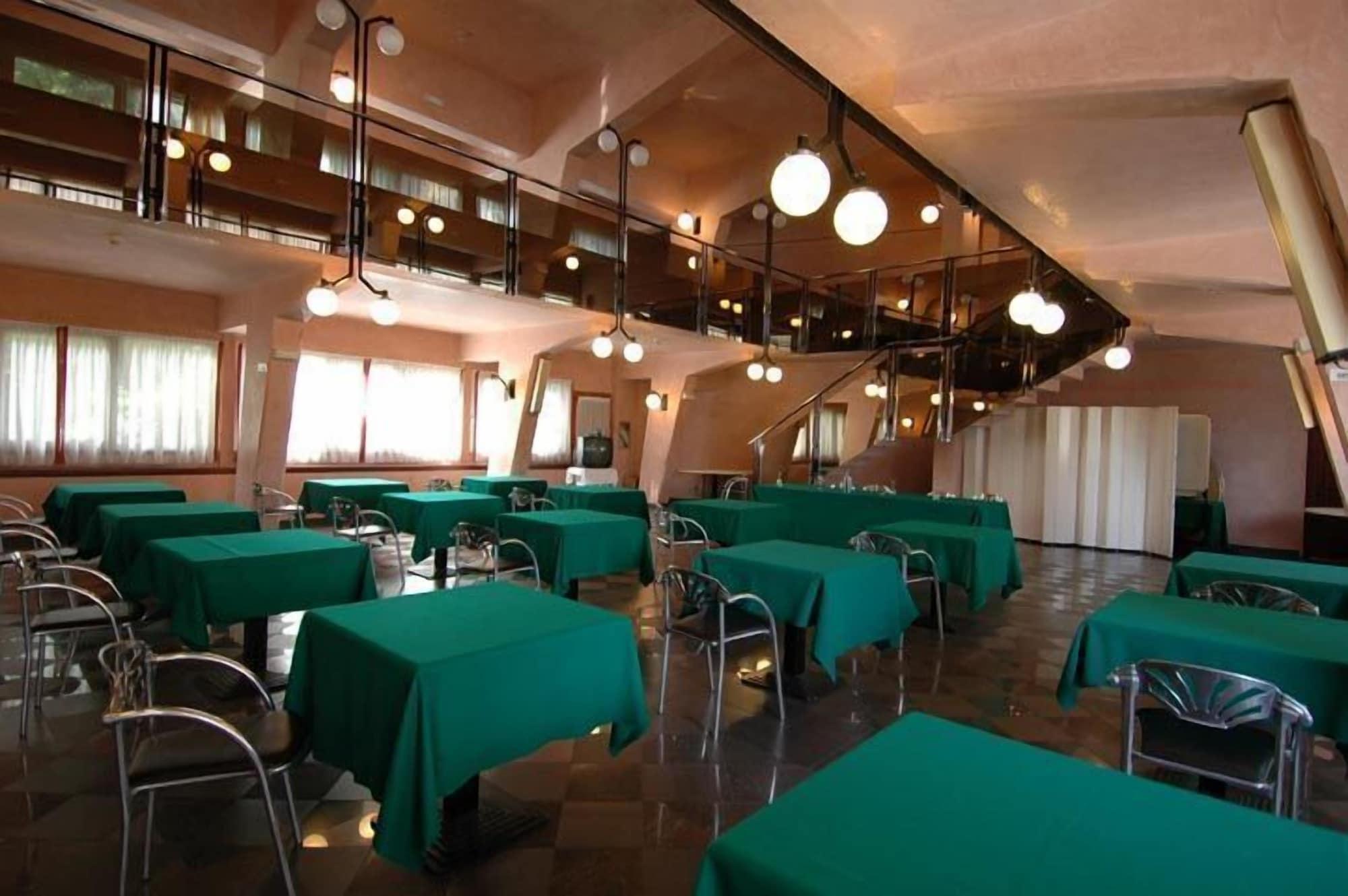 Sala de Reuniones Grande Albergo Potenza