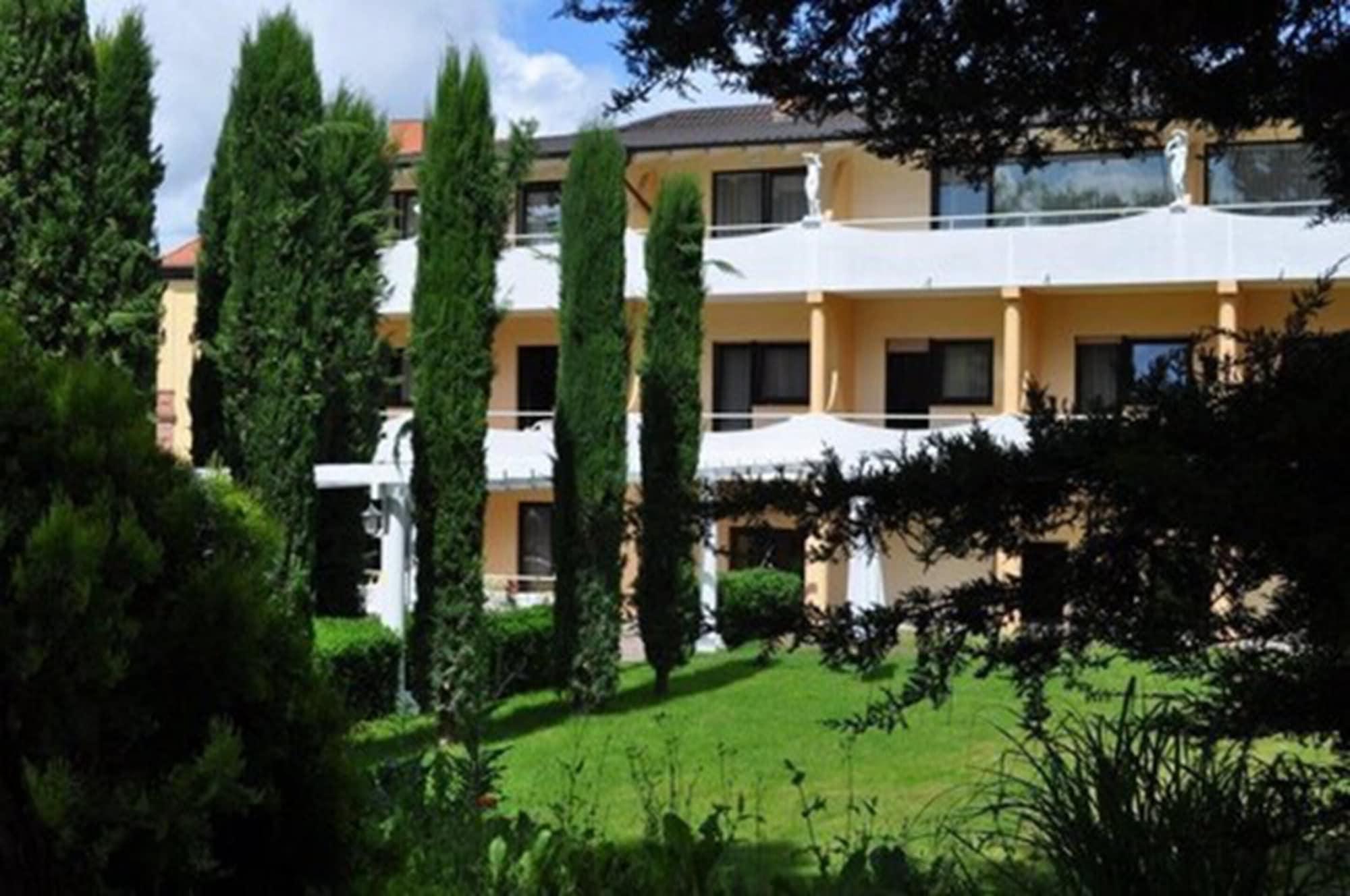 Vista Exterior Hotel-Restaurant Winzergarten