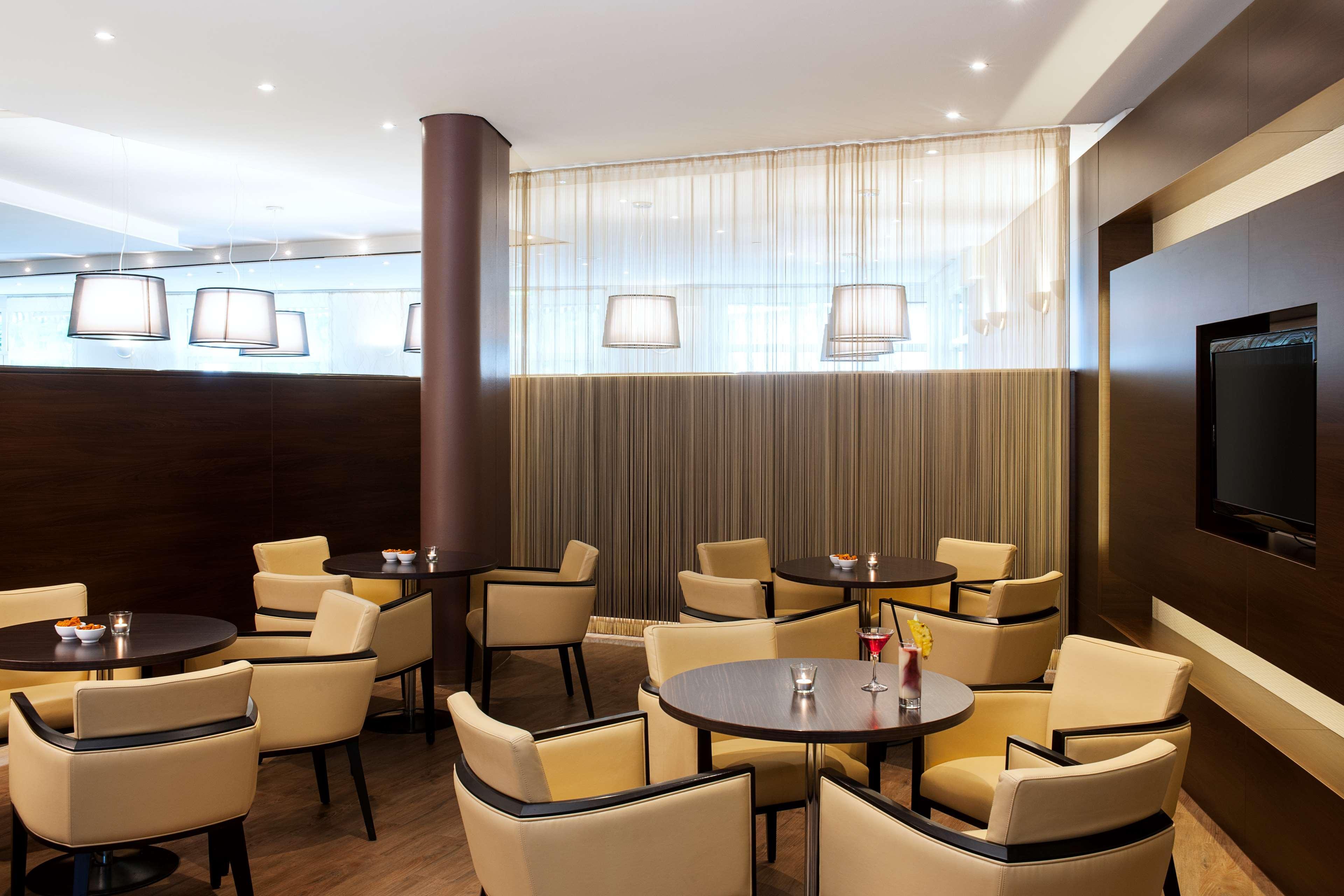Bar/Salón NH München Airport