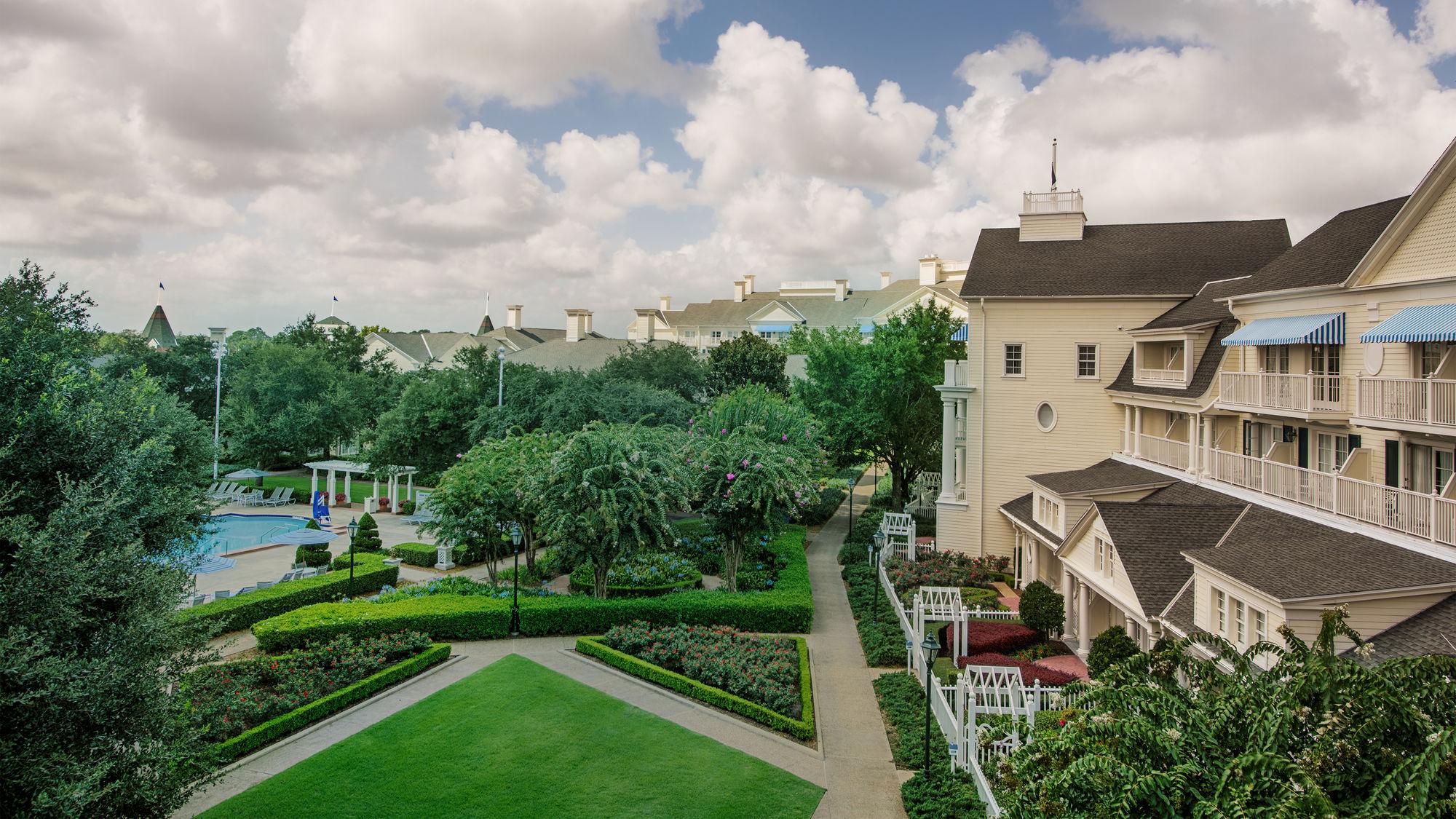 Vista Exterior Disney's Boardwalk Inn