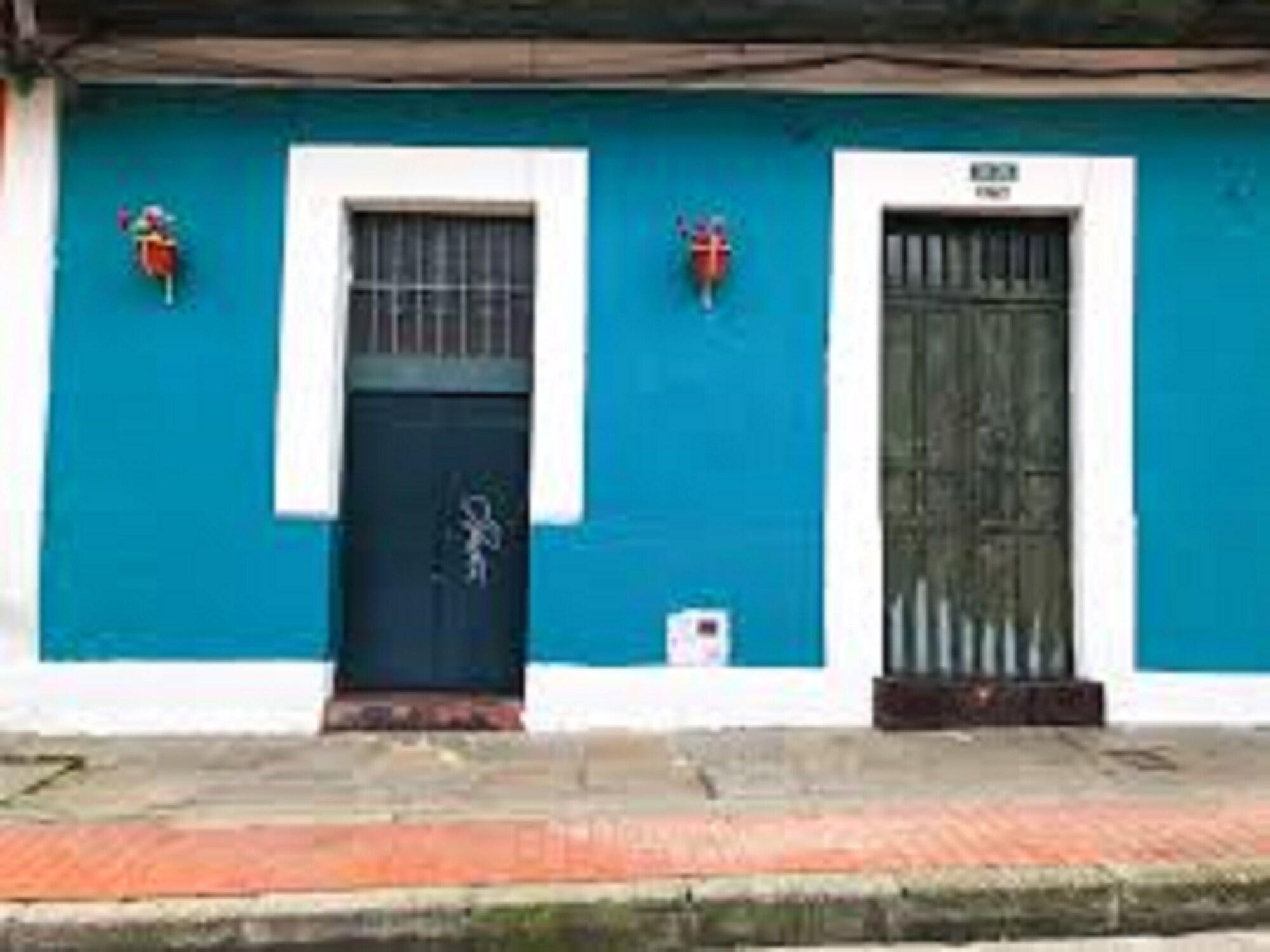 Vista Exterior OYO 4302 Hotel Imperial Lodge