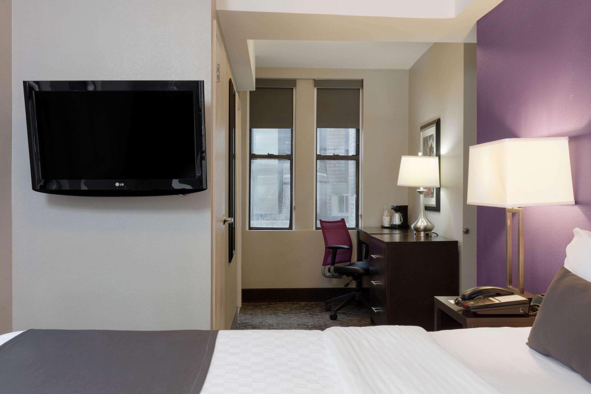 Equipamiento de Habitación La Quinta Inn & Suites by Wyndham New York City Central Park