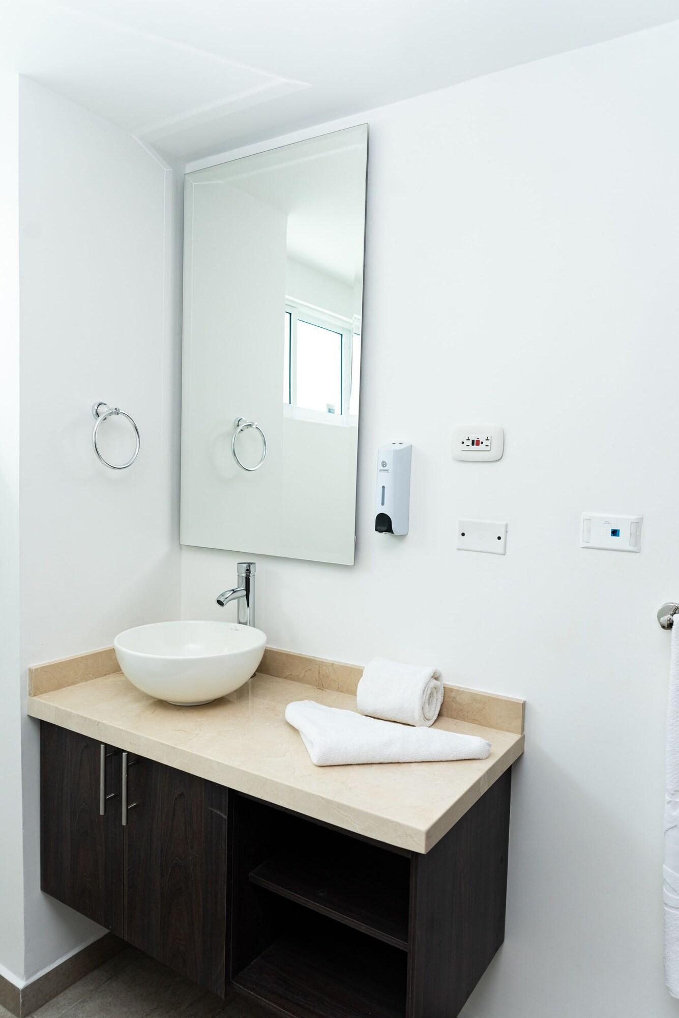 Equipamiento de Habitación Hotel Qatar Cali