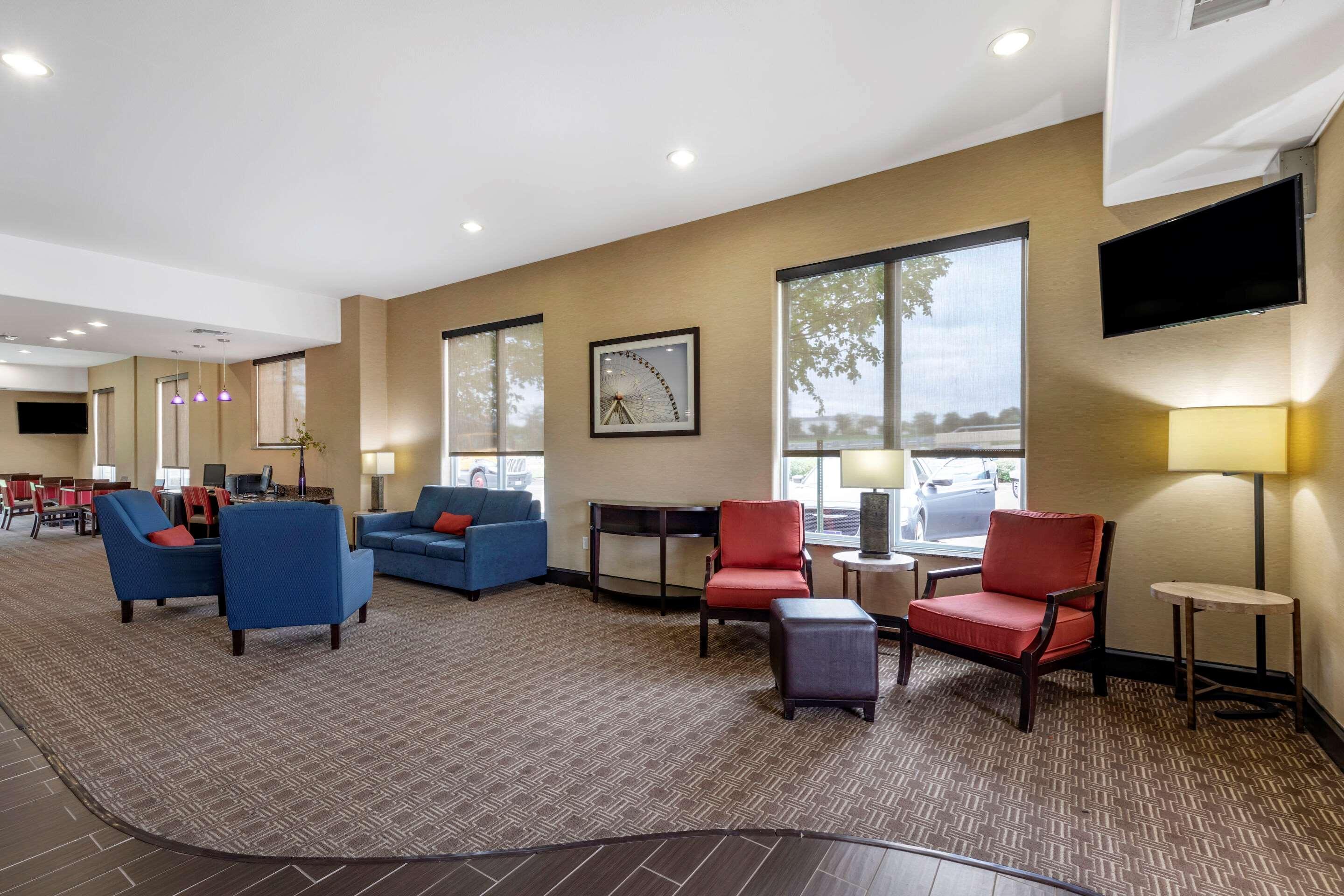Vista Lobby Comfort Suites West Dallas - Cockrell Hill