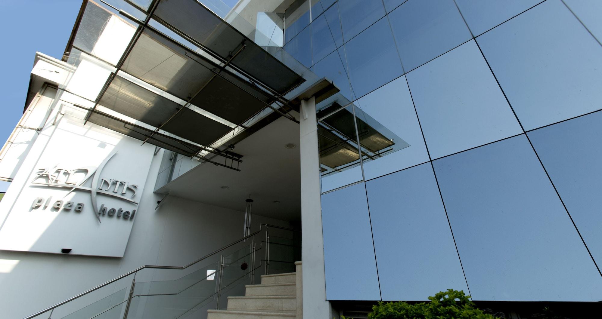 Vista Exterior Atlantis Plaza Hotel