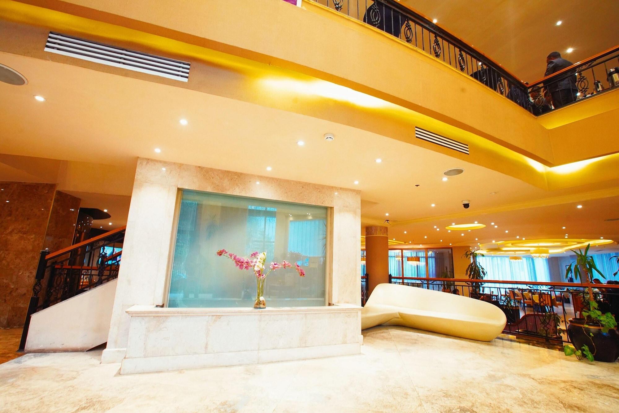 Vista Lobby Bellevue Hotel and Spa